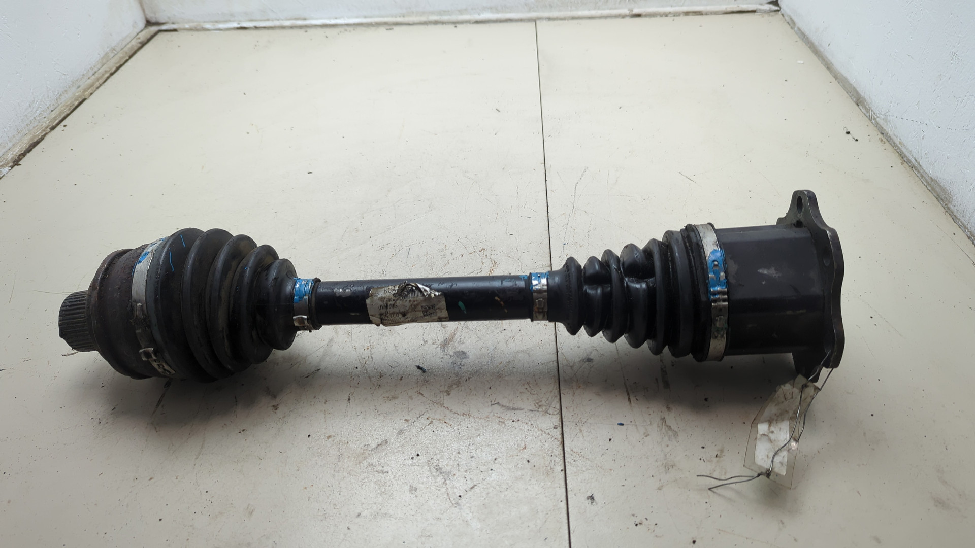 Полуось передняя левая