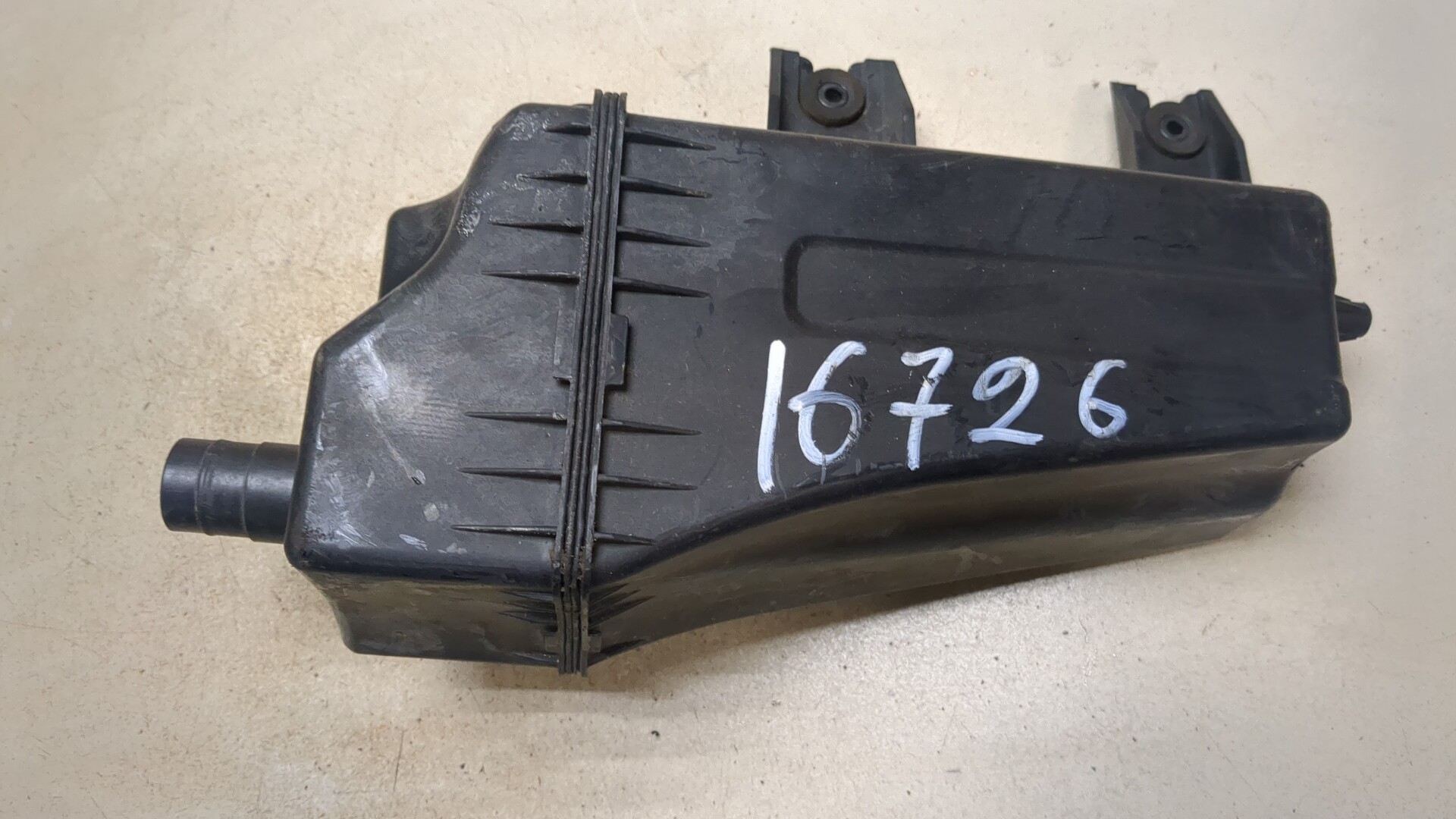 Резонатор воздушного фильтра