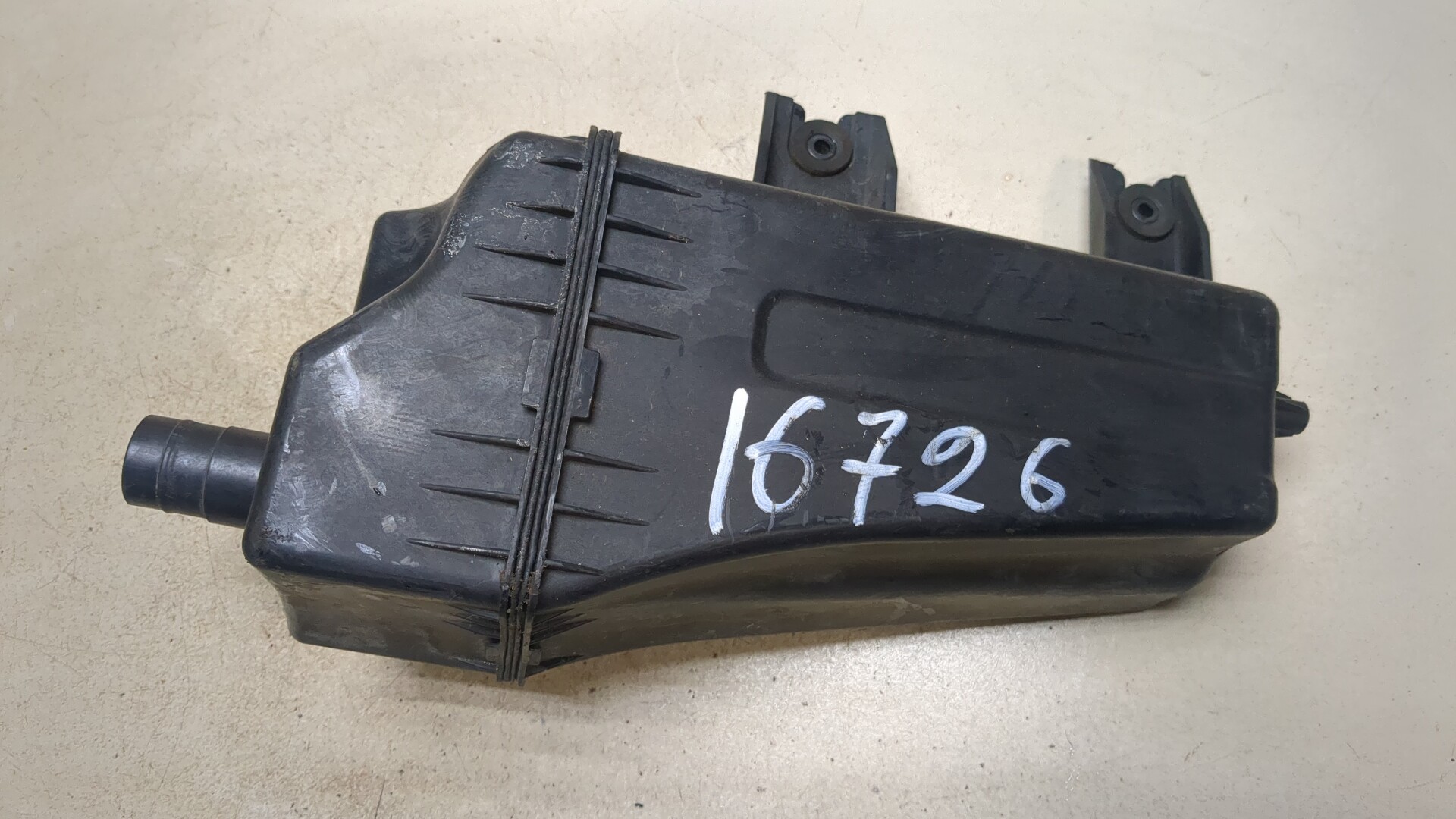 Резонатор воздушного фильтра