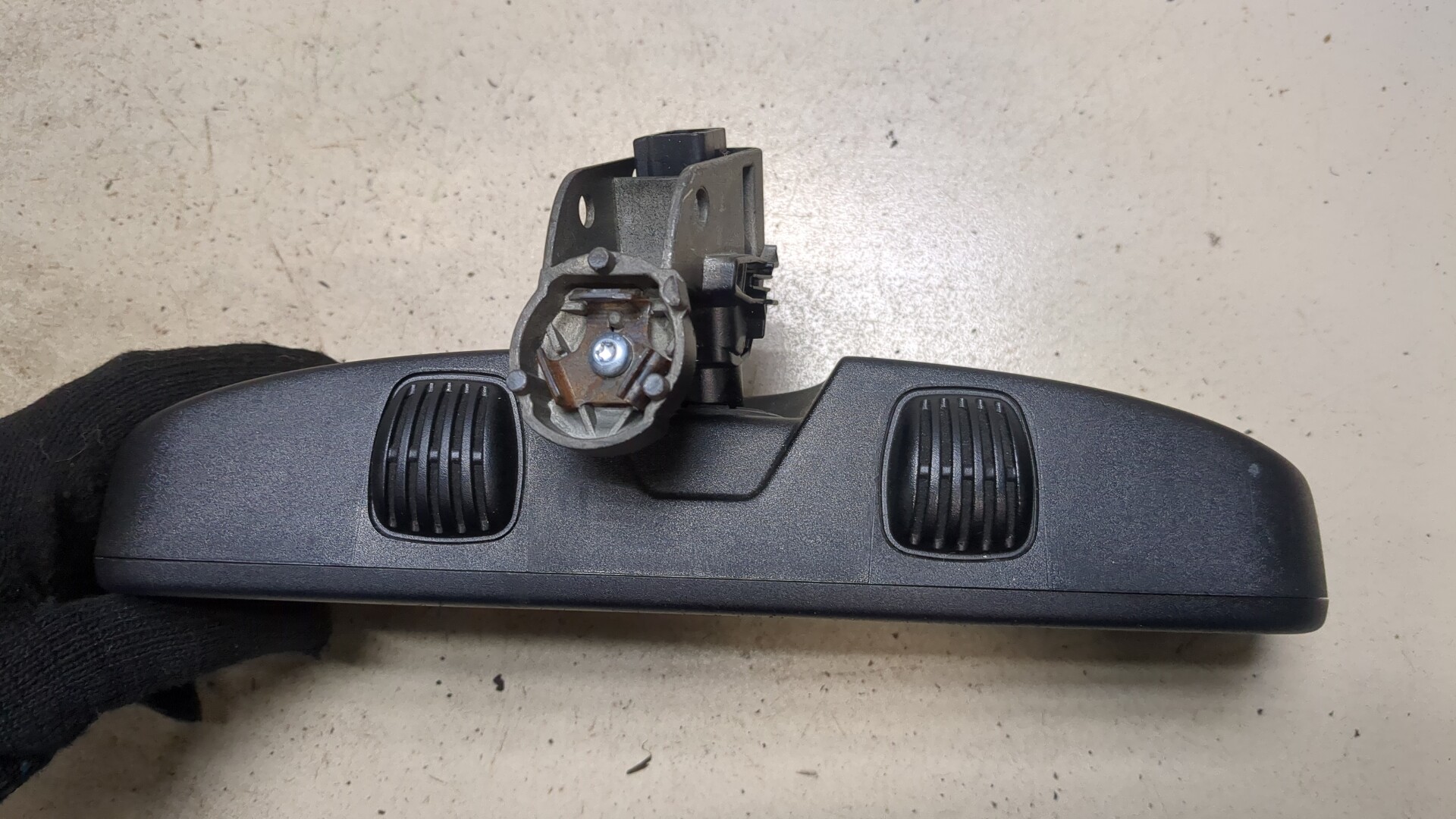 Зеркало заднего вида