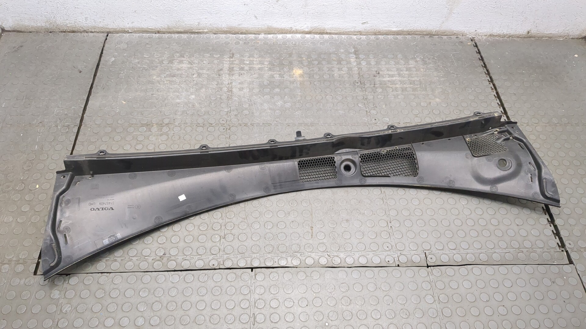 Решетка стеклоочистителей (Жабо)