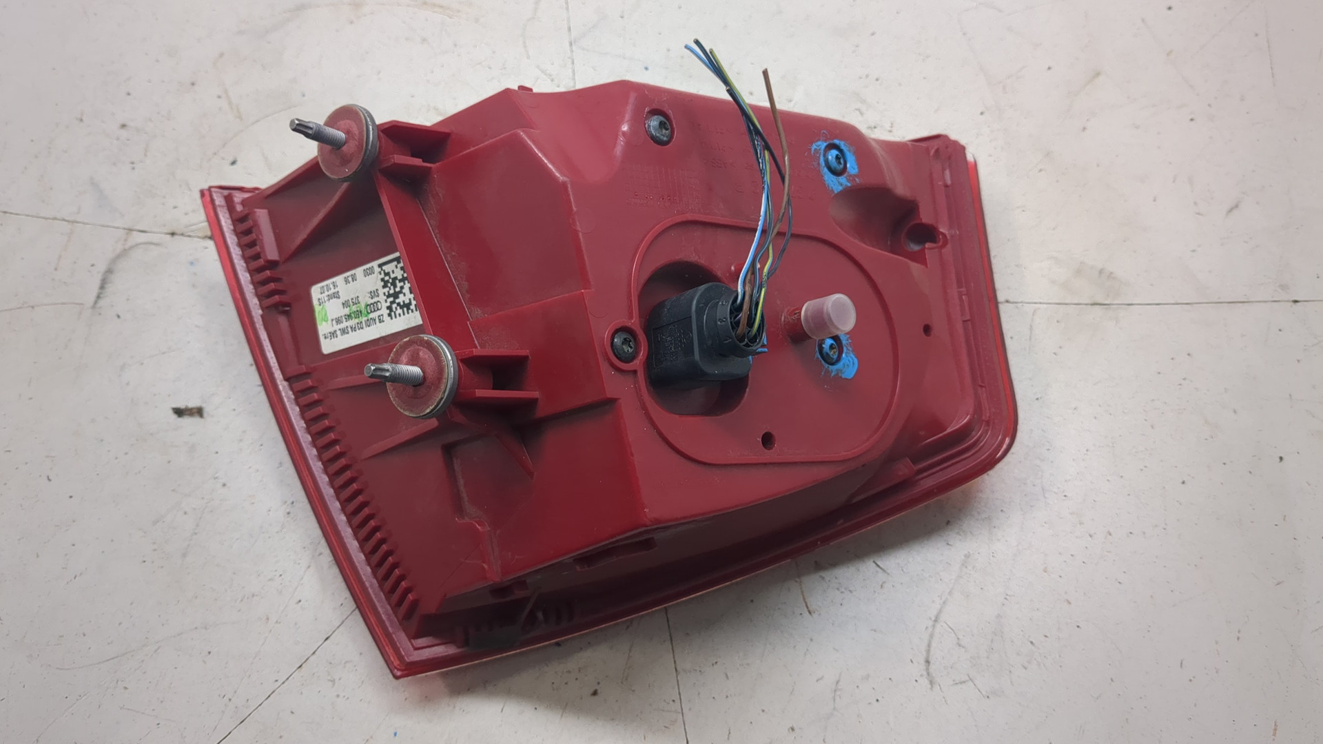 Фонарь задний правый