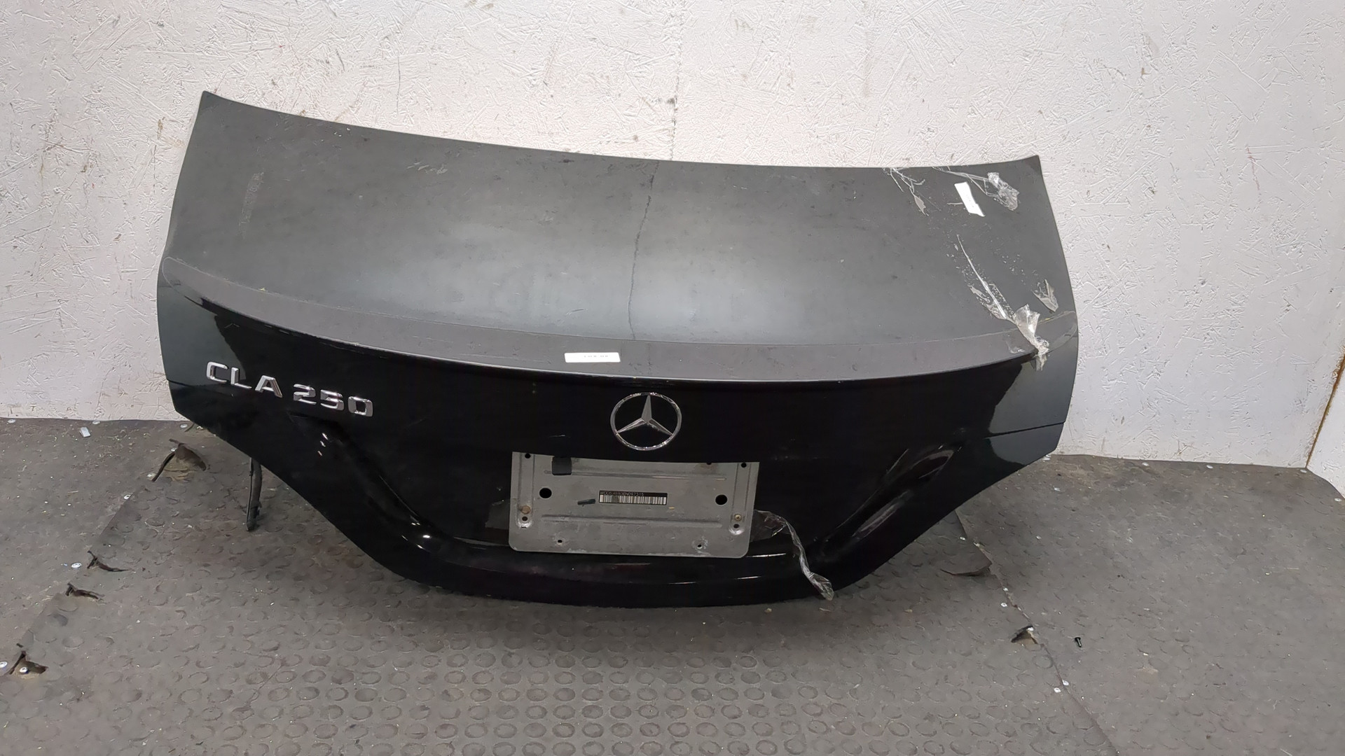 Дверь багажника