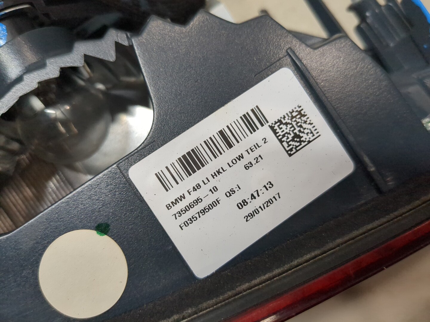 Фонарь задний внутренний левый