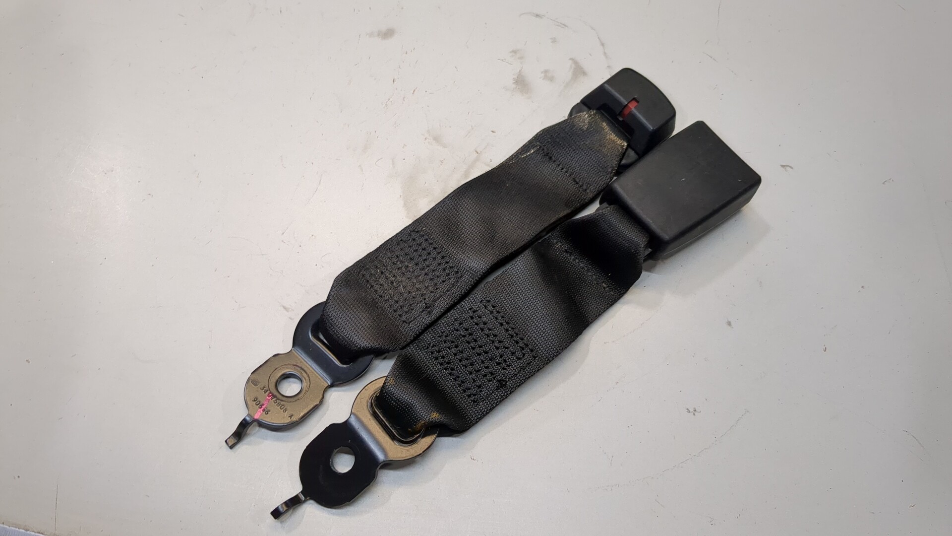 Ответная часть ремня безопасности