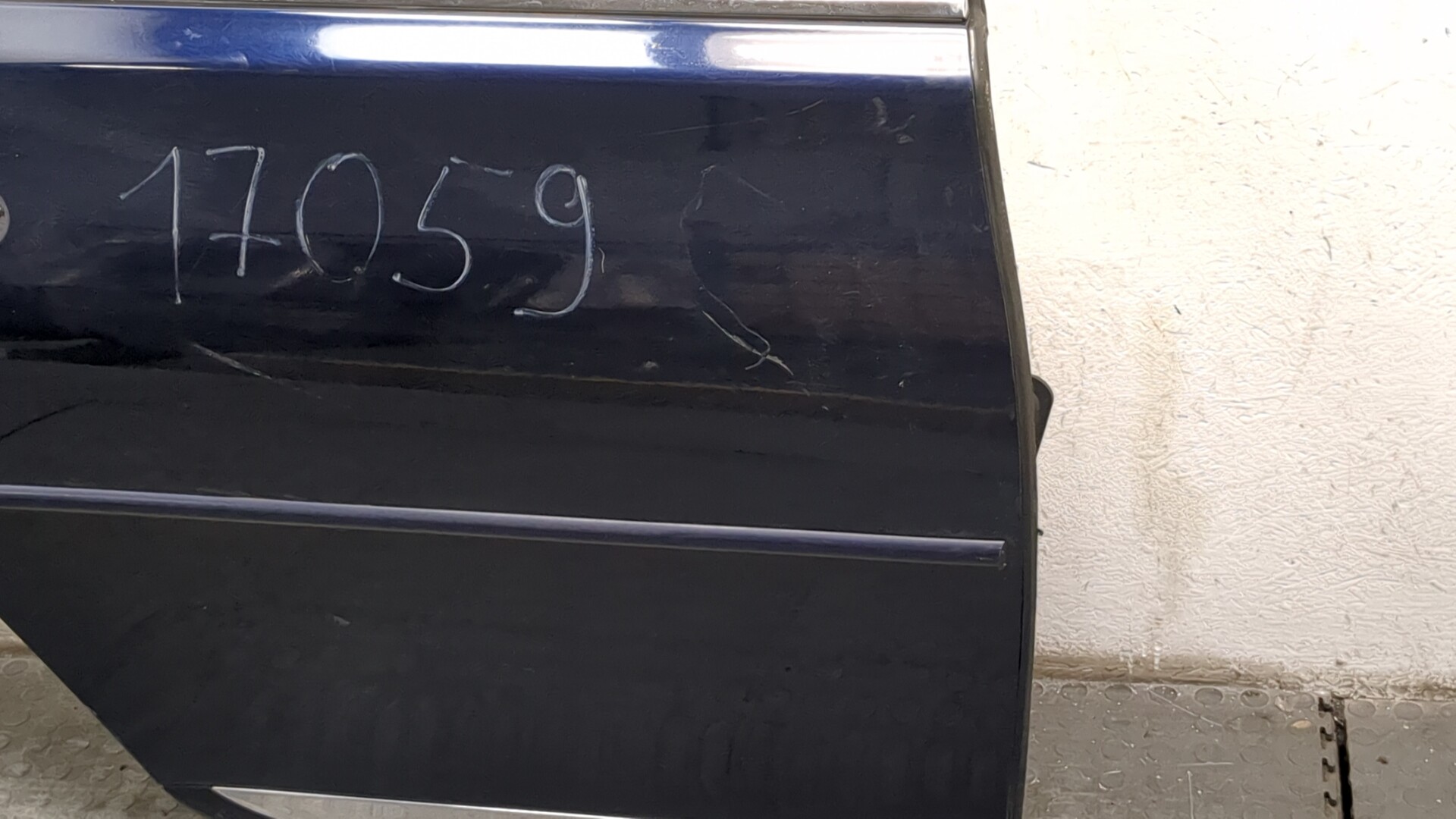 Дверь задняя правая