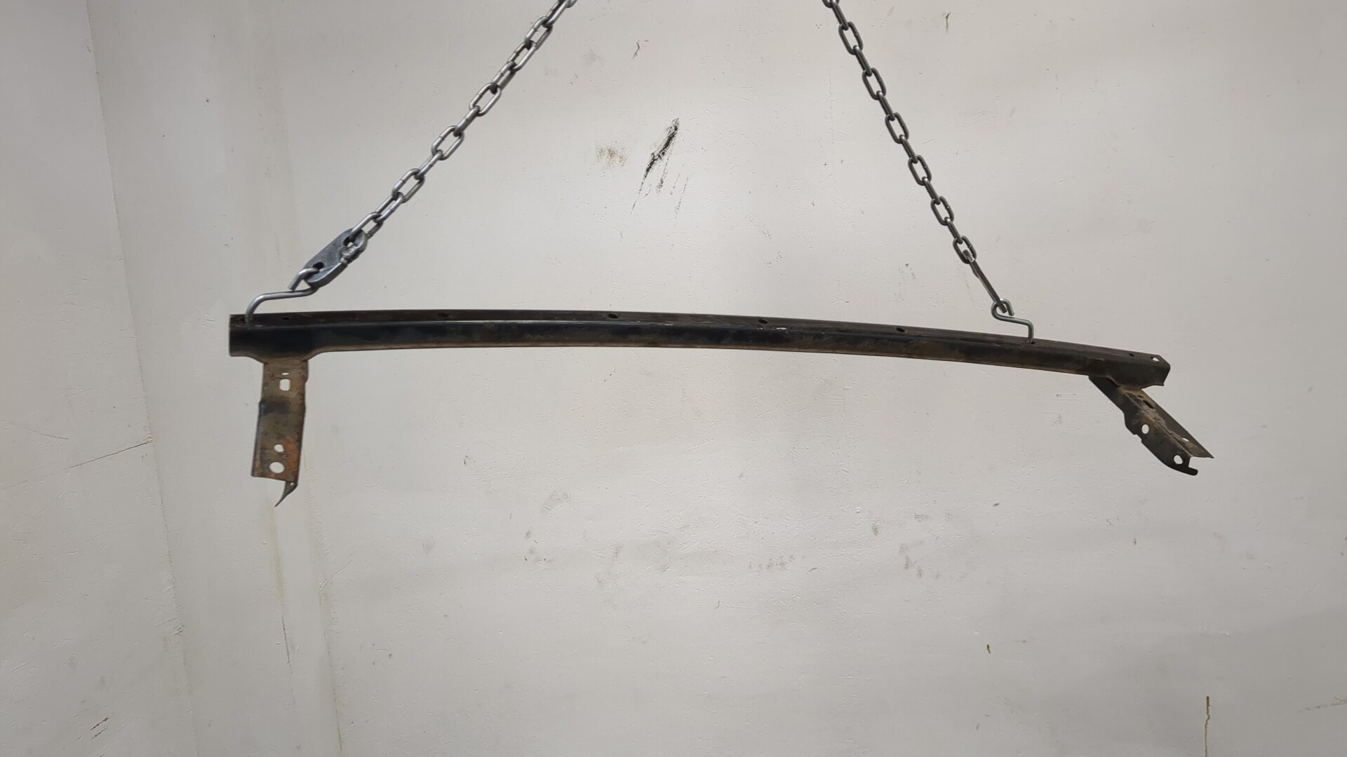 Балка подрадиаторная