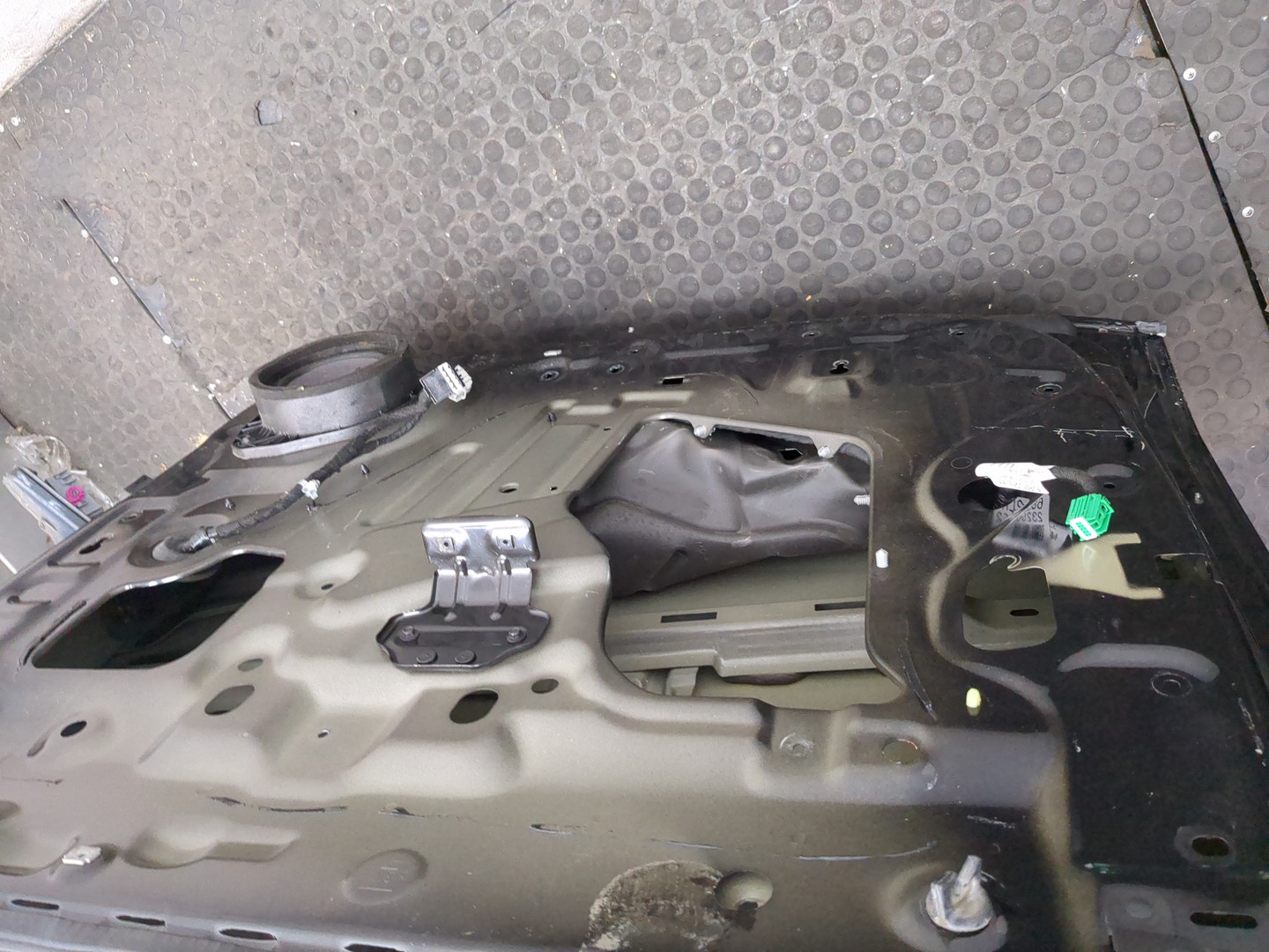 Дверь задняя левая