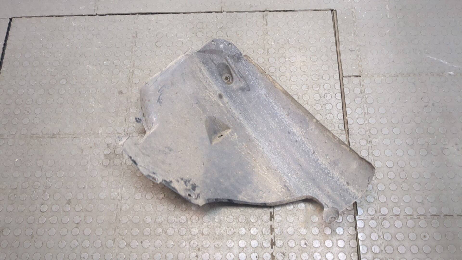 Локер передний правый