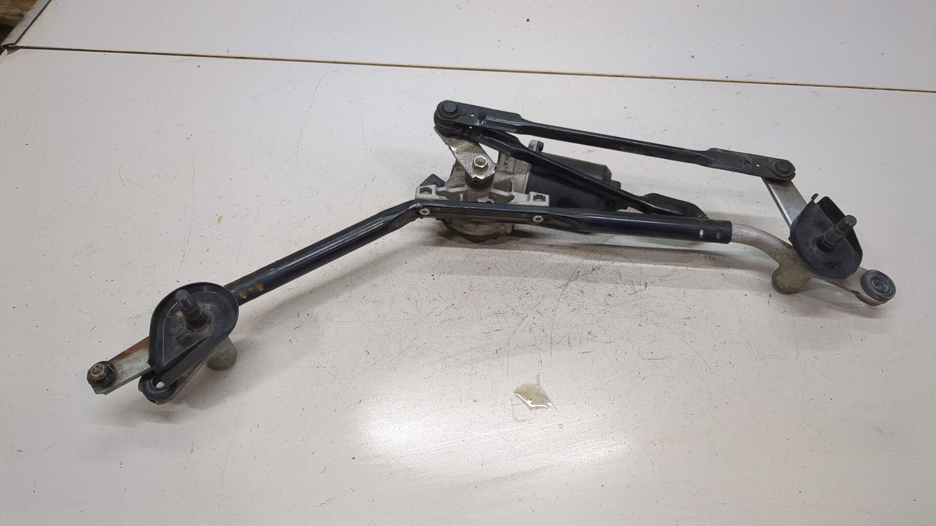 Трапеция стеклоочистителей