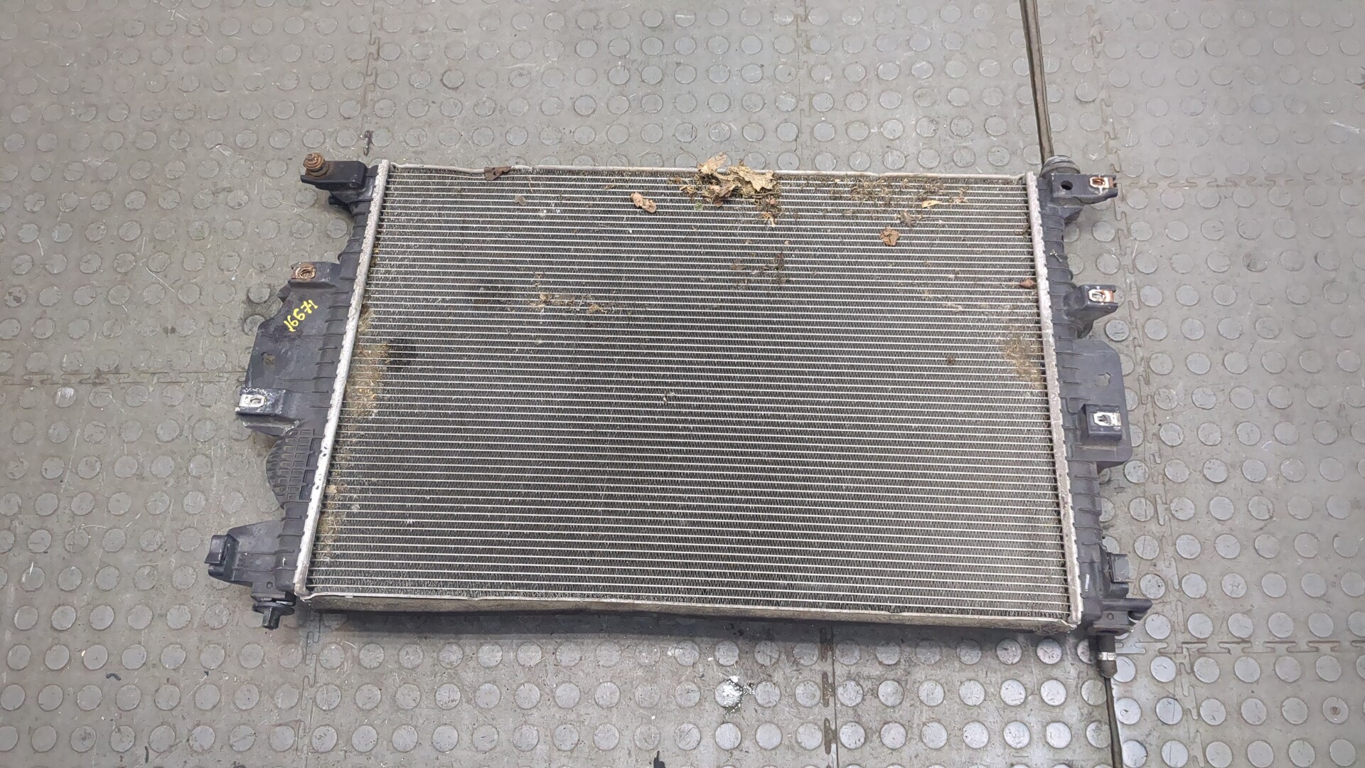 Радиатор охлаждения двигателя основной