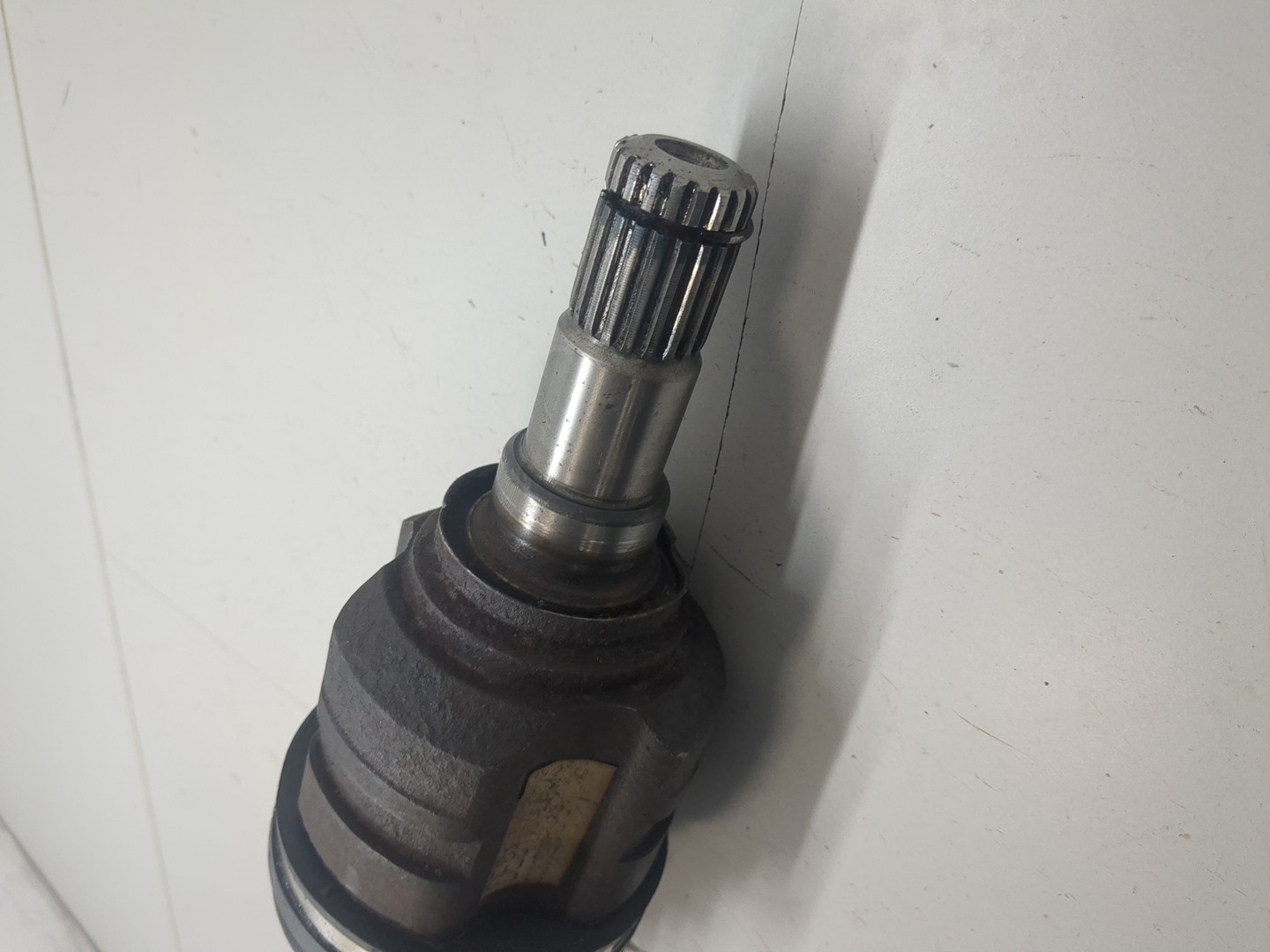 Полуось передняя левая