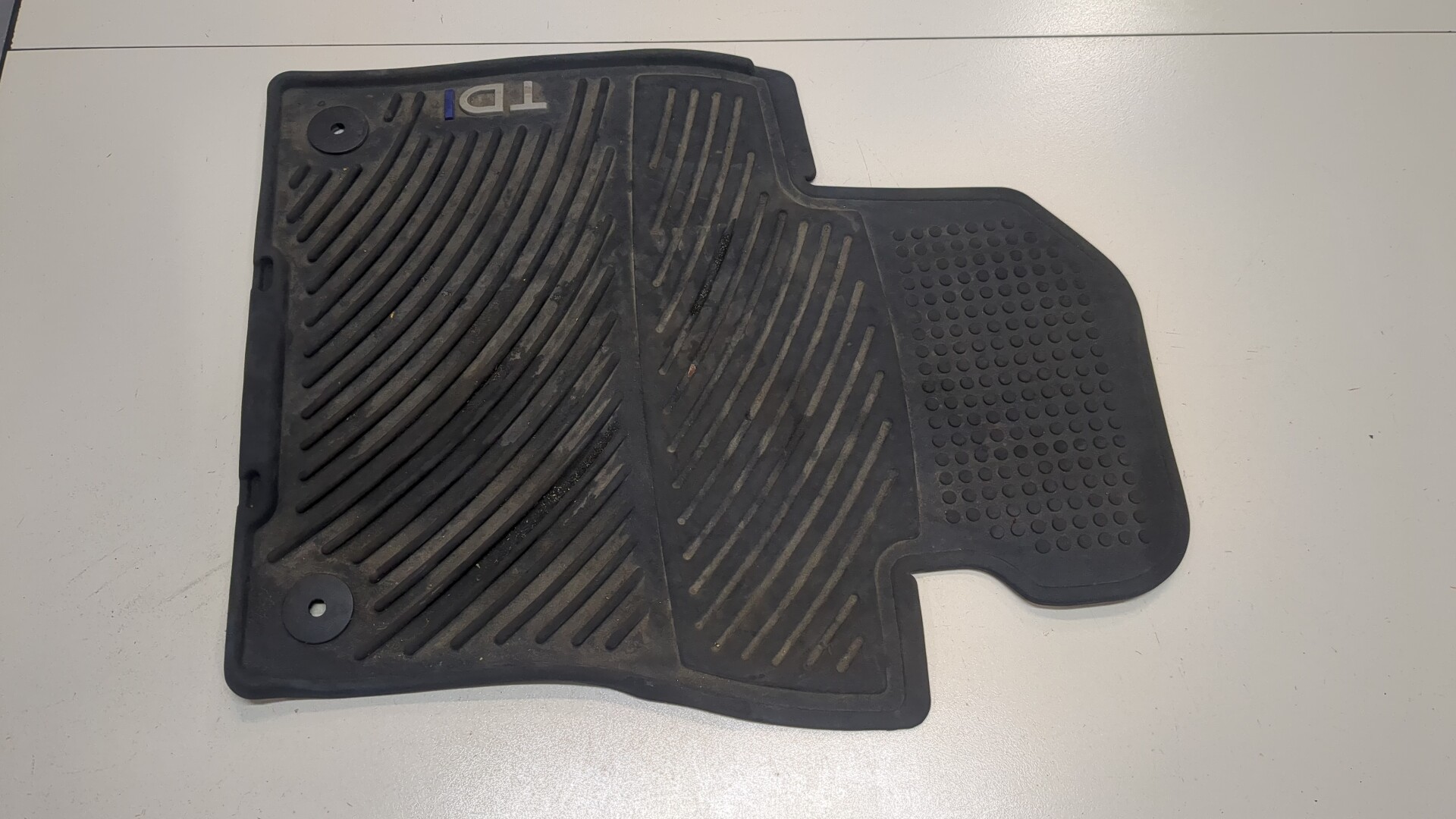 Покрытие напольное (ковролин)