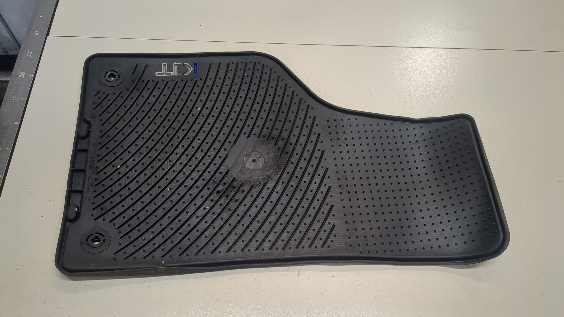 Покрытие напольное (ковролин)