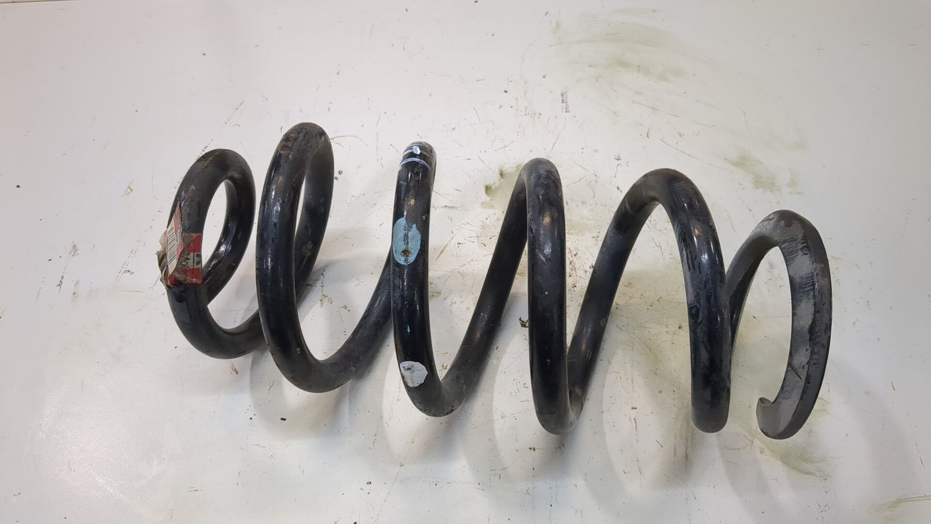 Пружина задняя