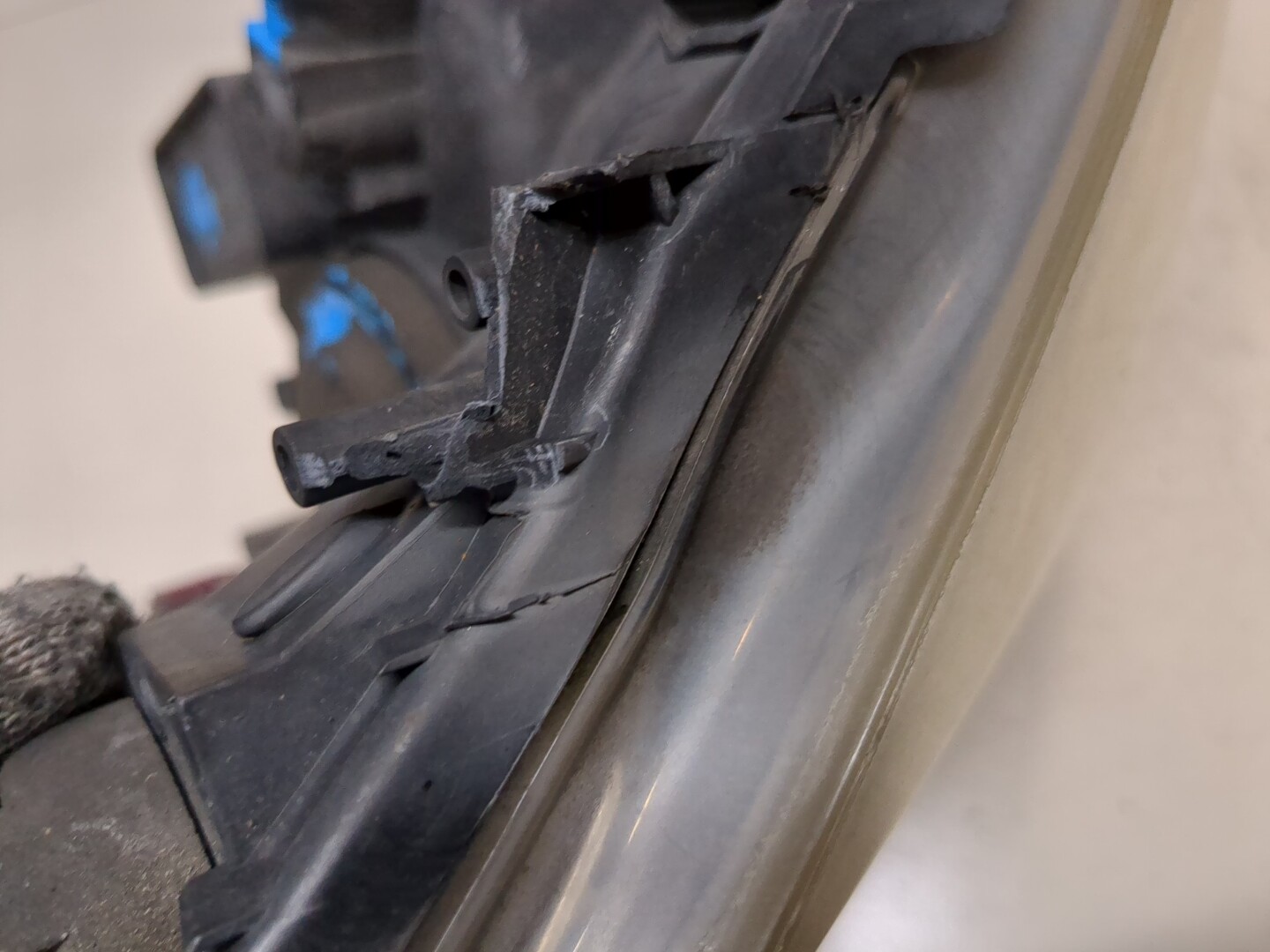 Фара правая