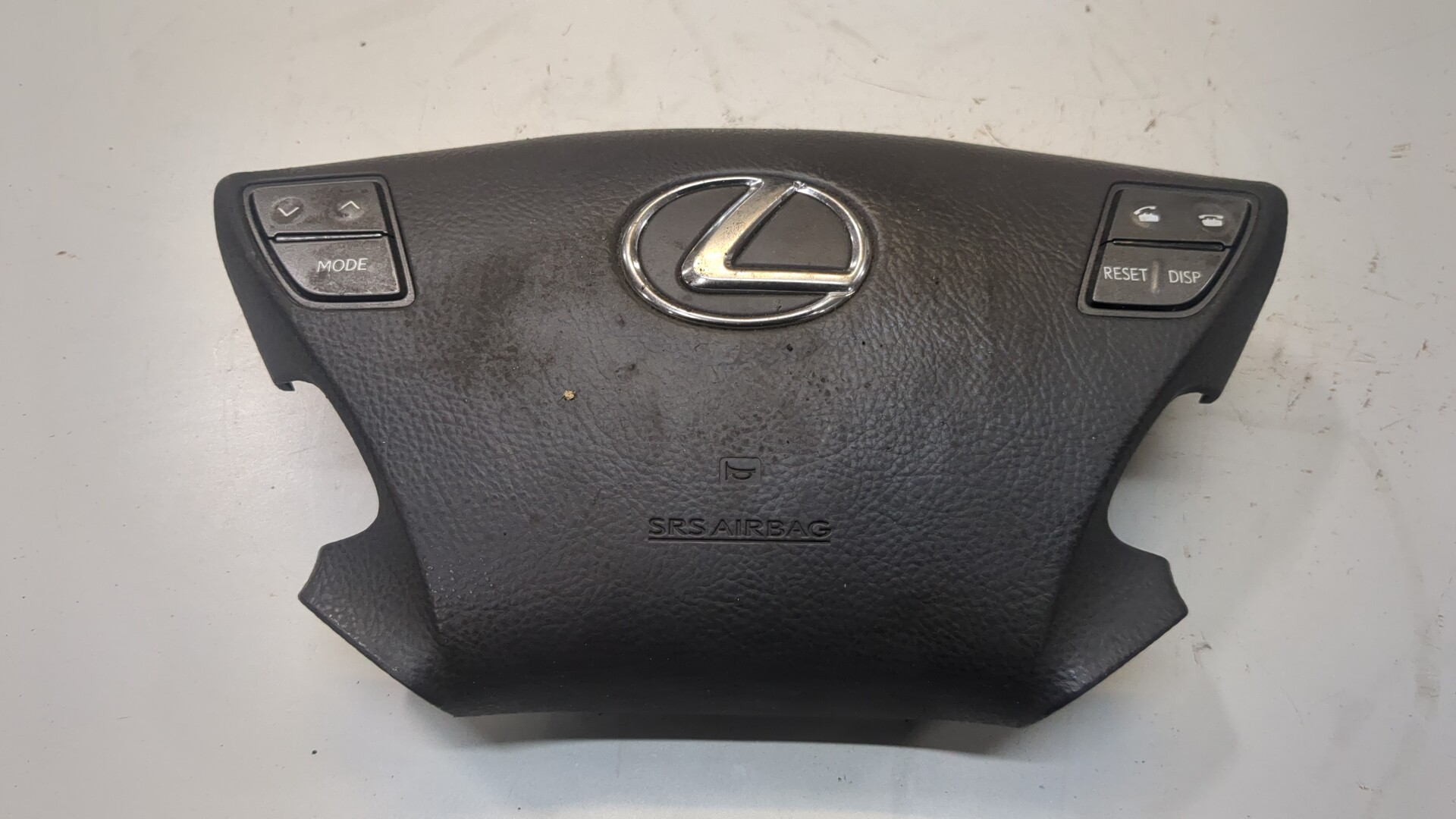 Подушка безопасности в рулевое колесо