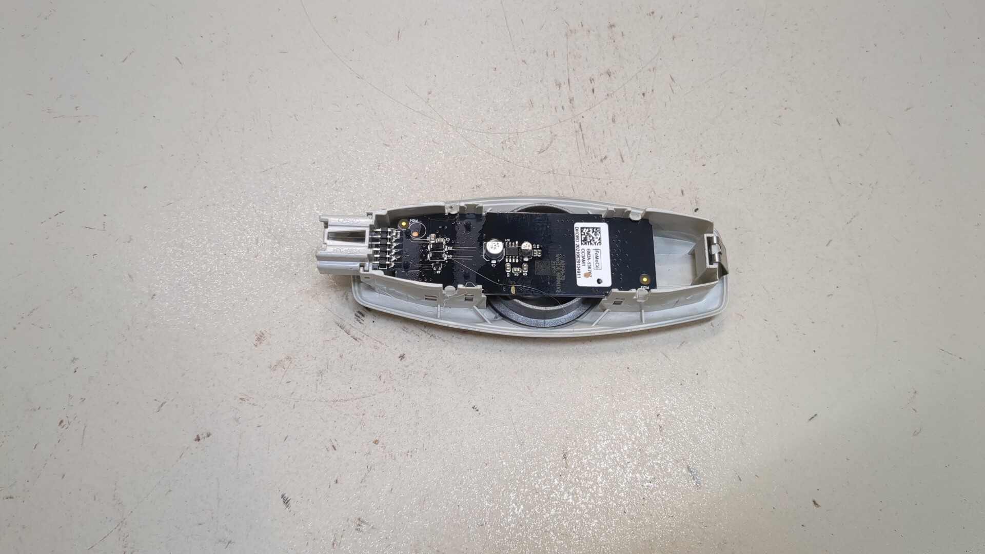 Плафон салонный