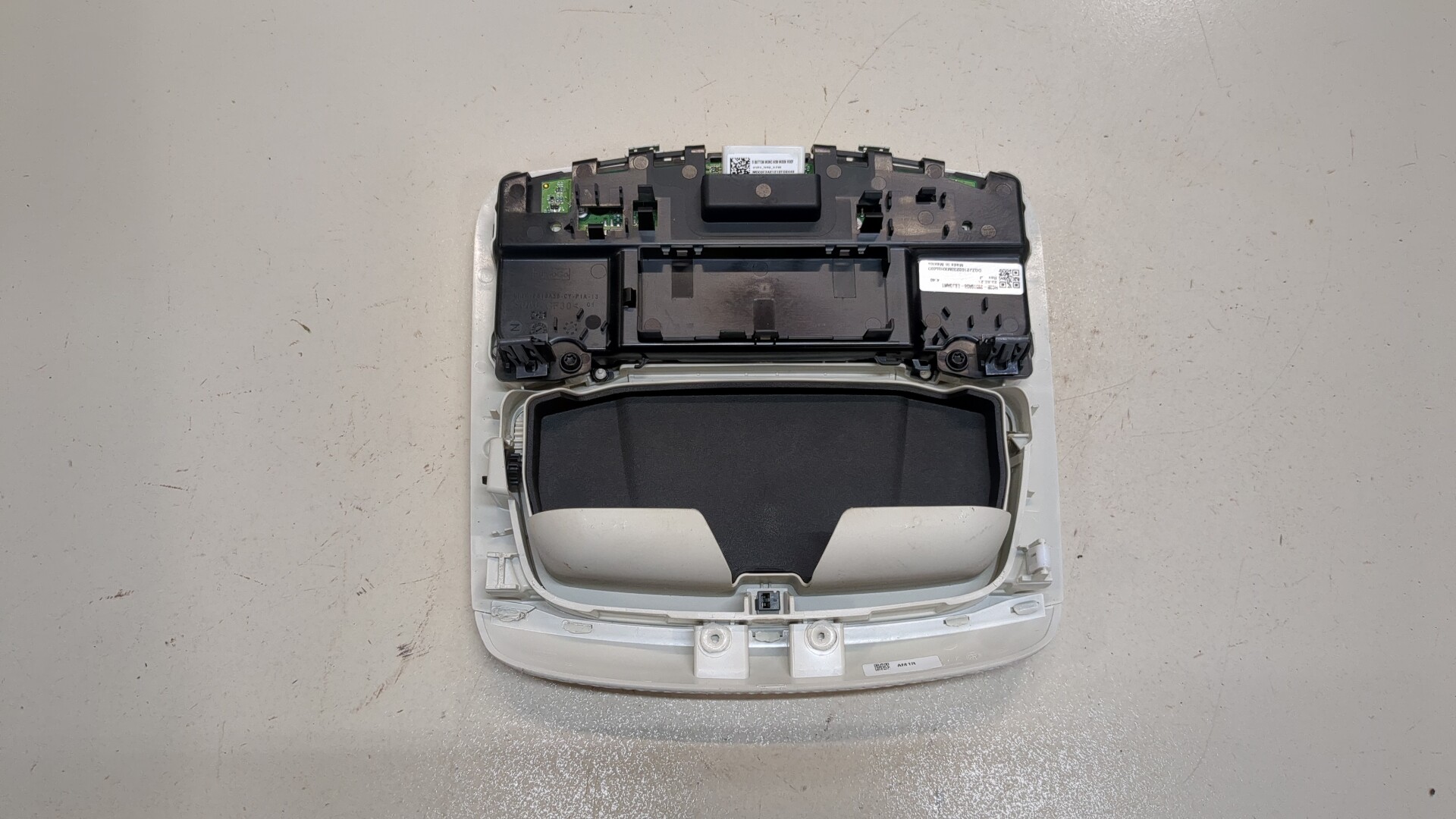 Плафон салонный