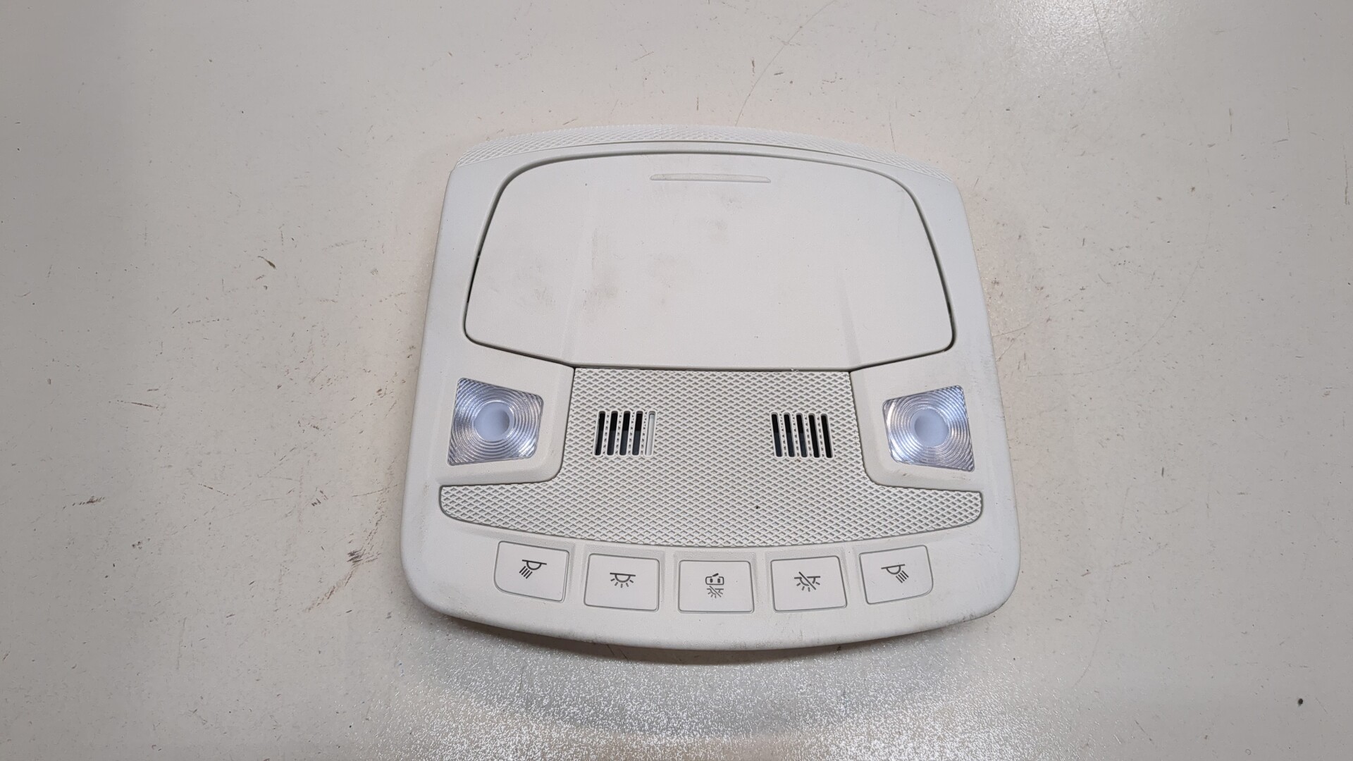 Плафон салонный