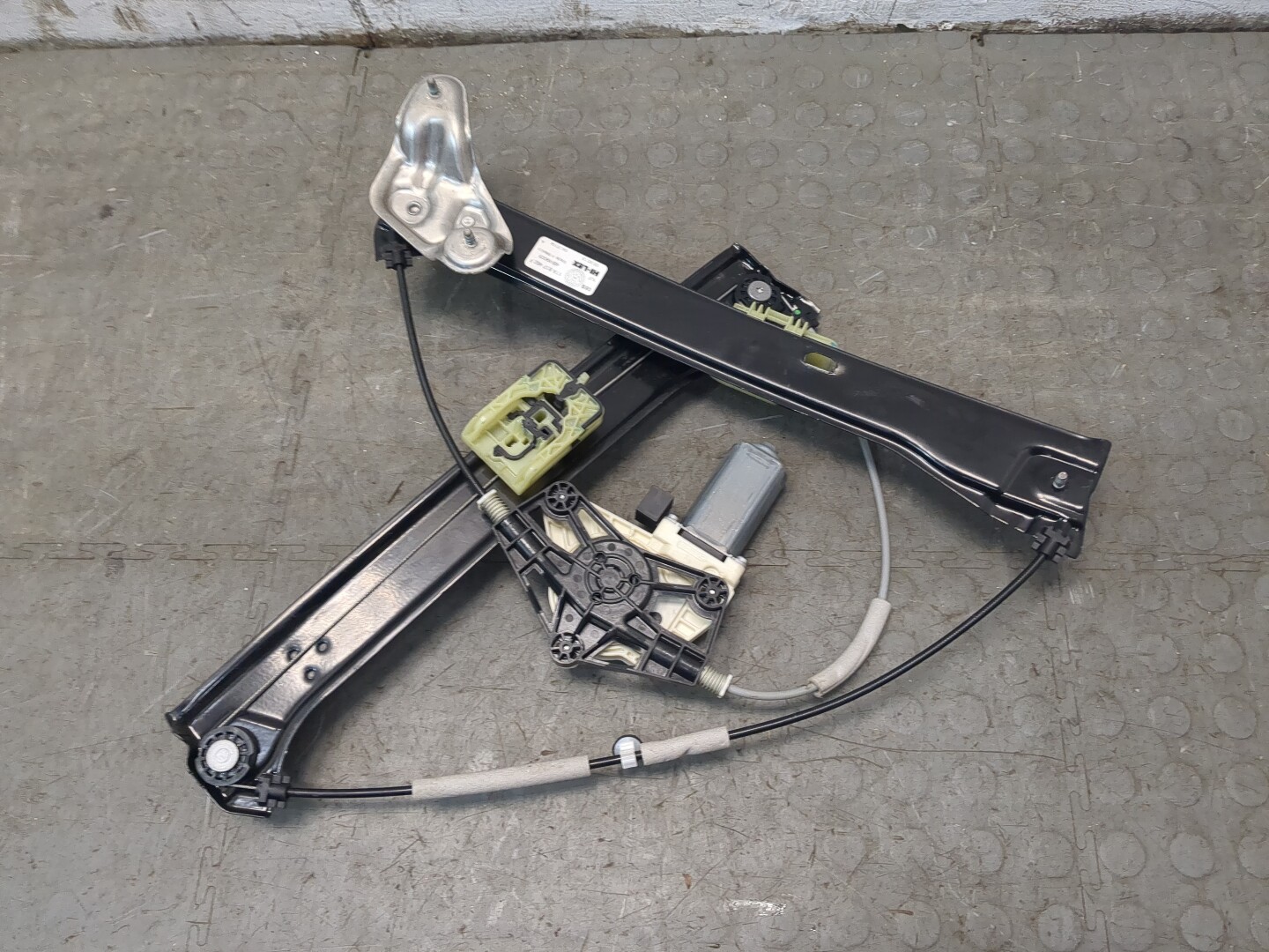 Стеклоподъемник электр. передний правый