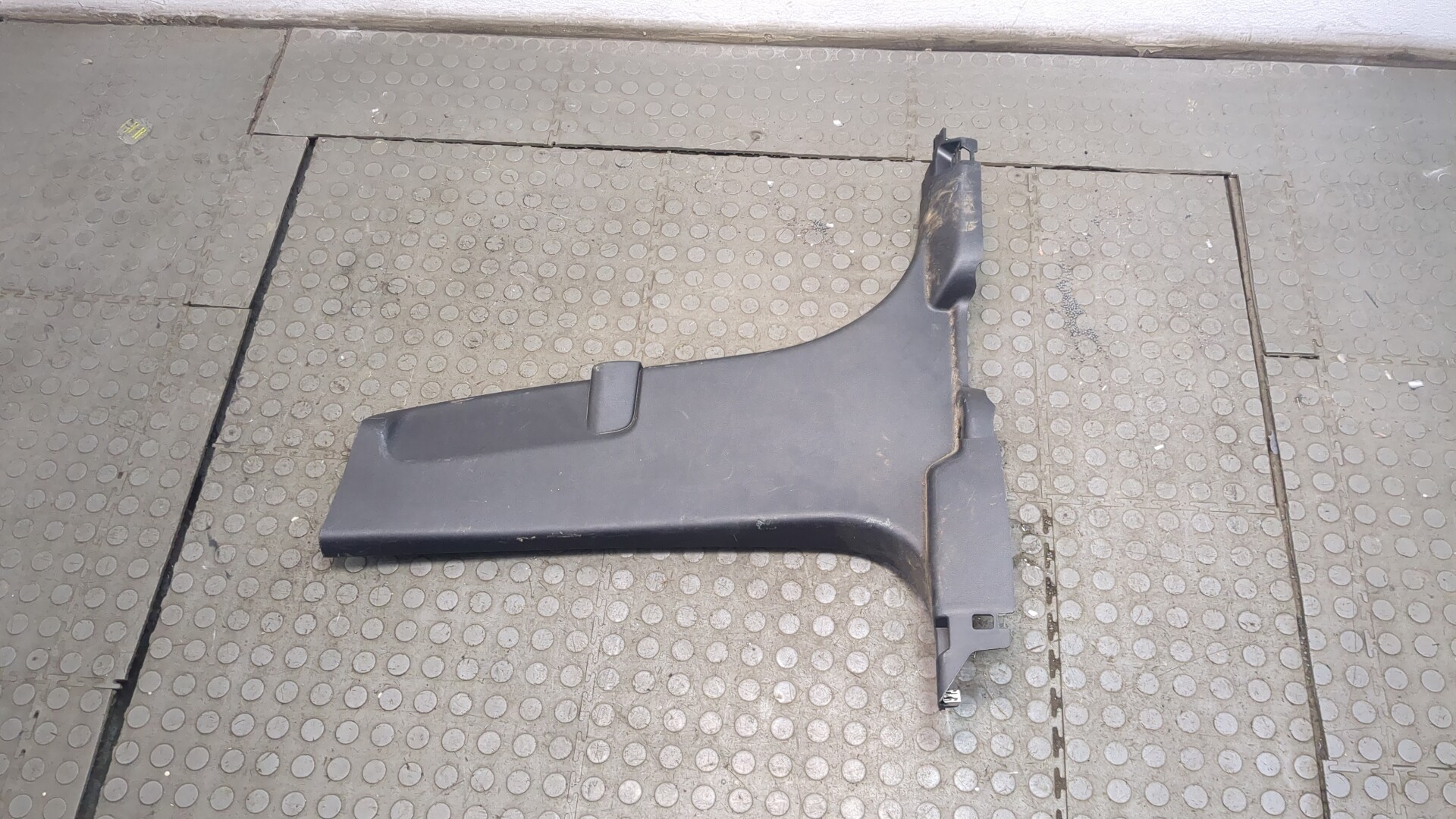 Обшивка стойки