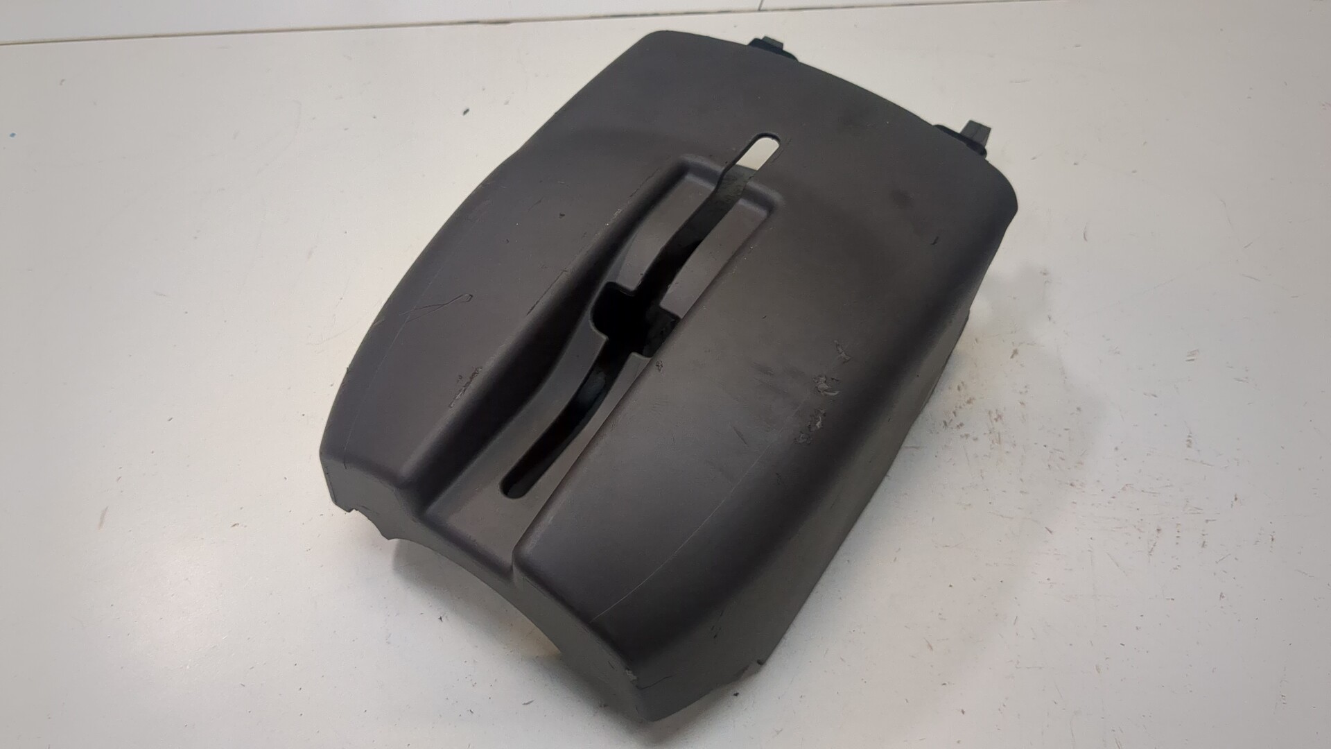 Кожух рулевой колонки