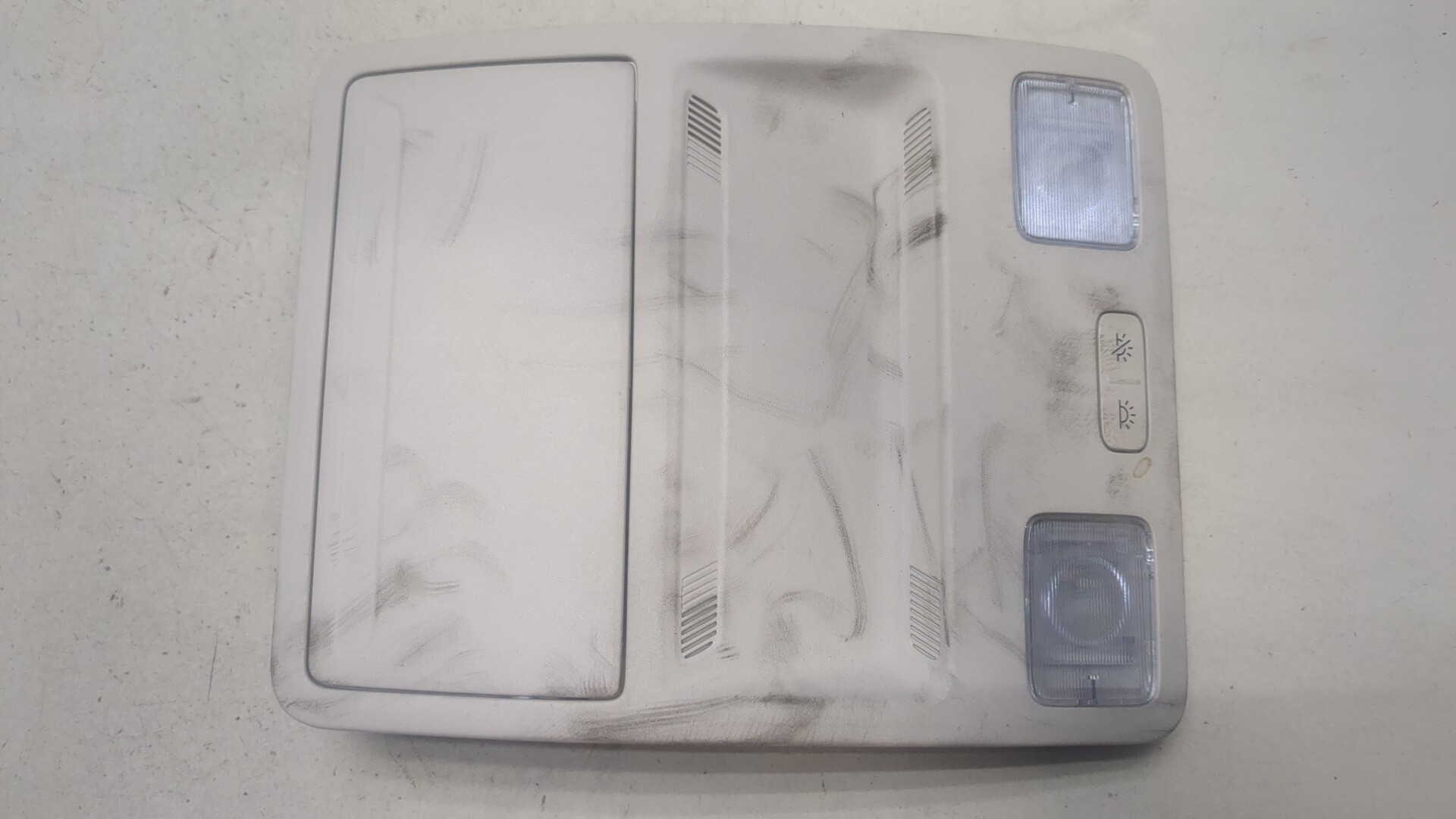 Плафон салонный