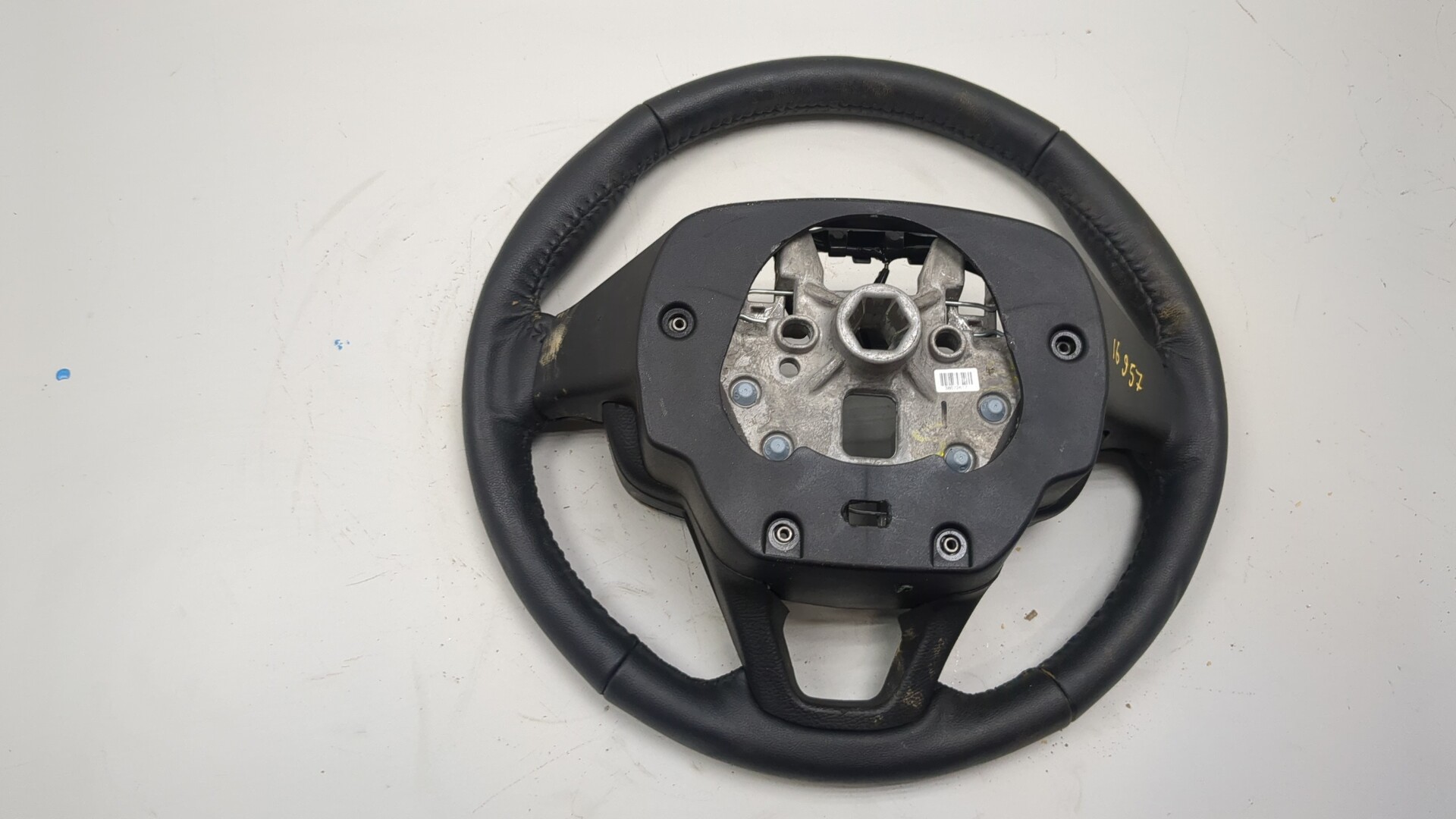 Рулевое колесо (руль)