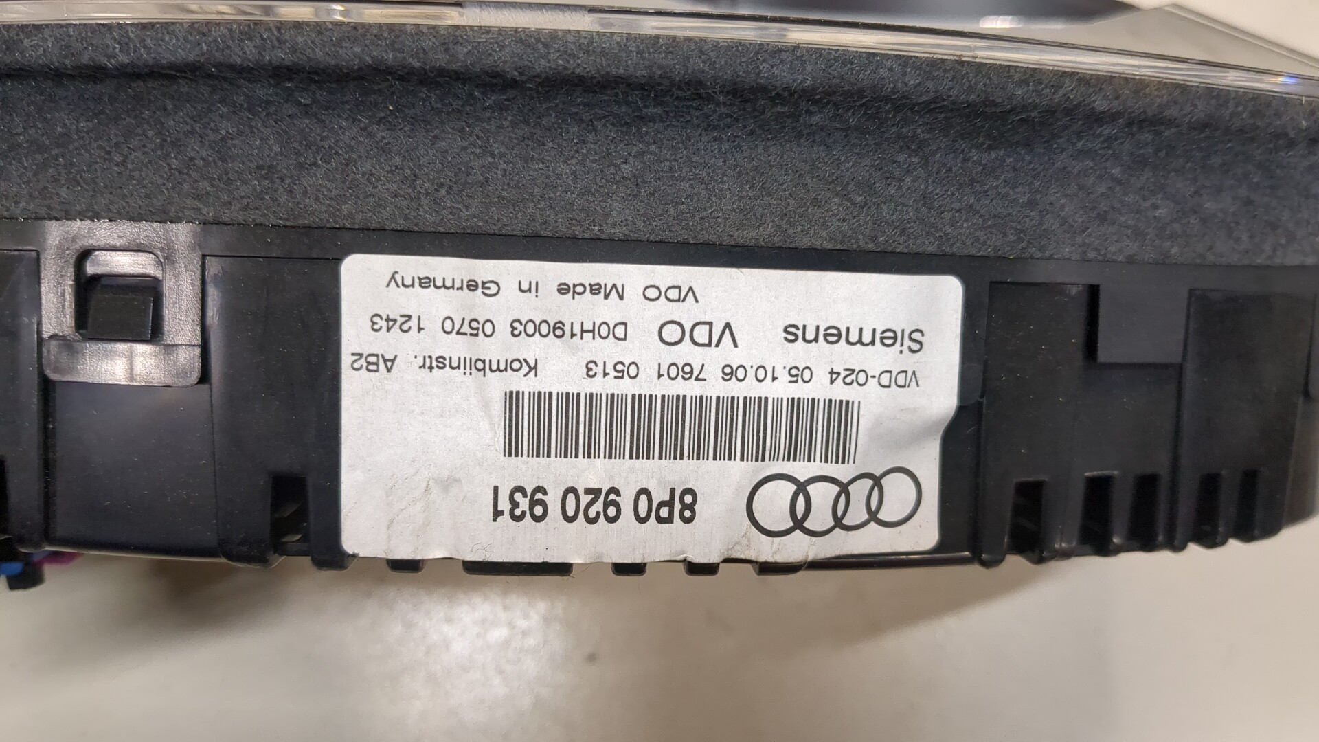 Панель приборов