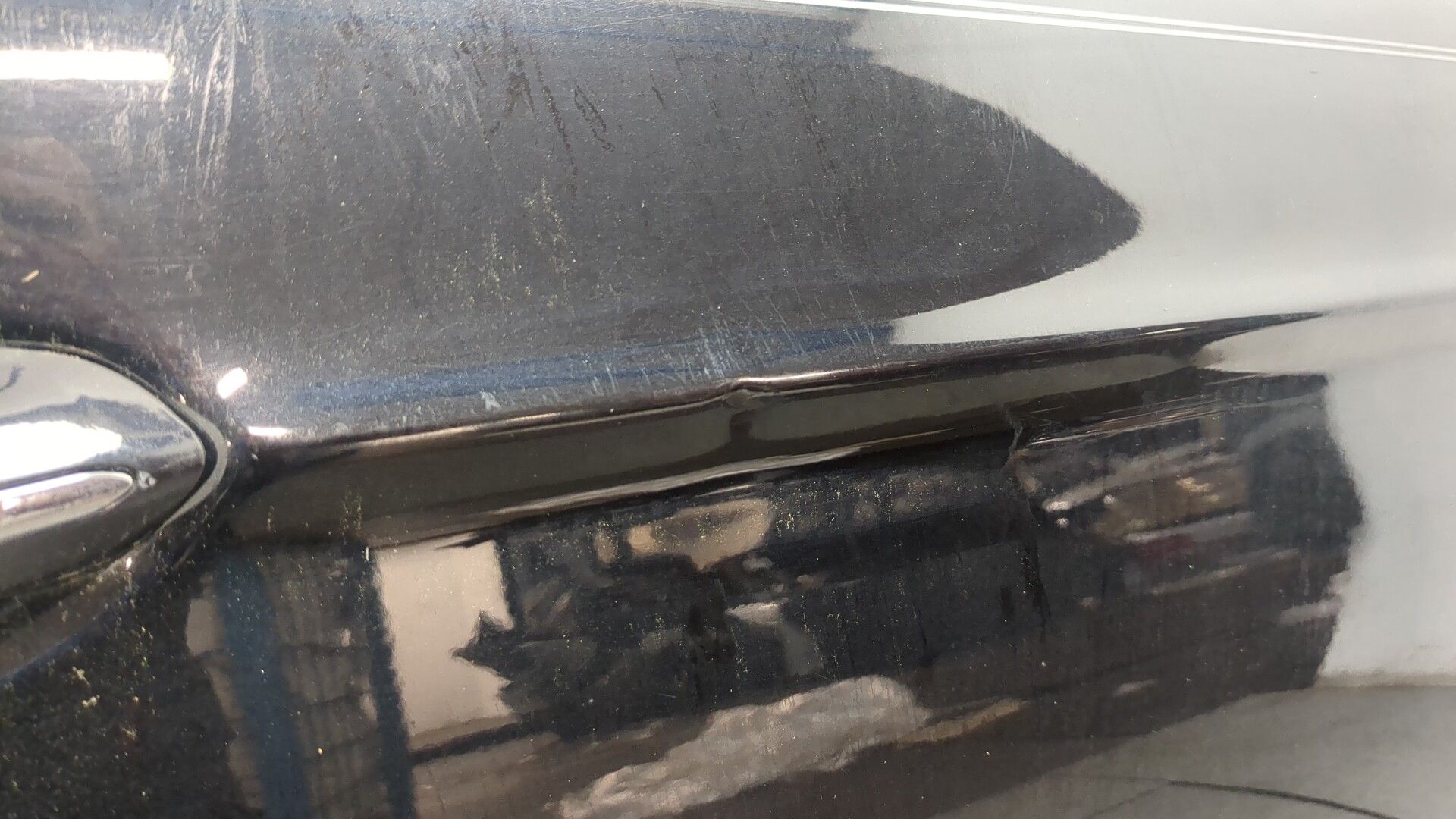 Дверь задняя правая