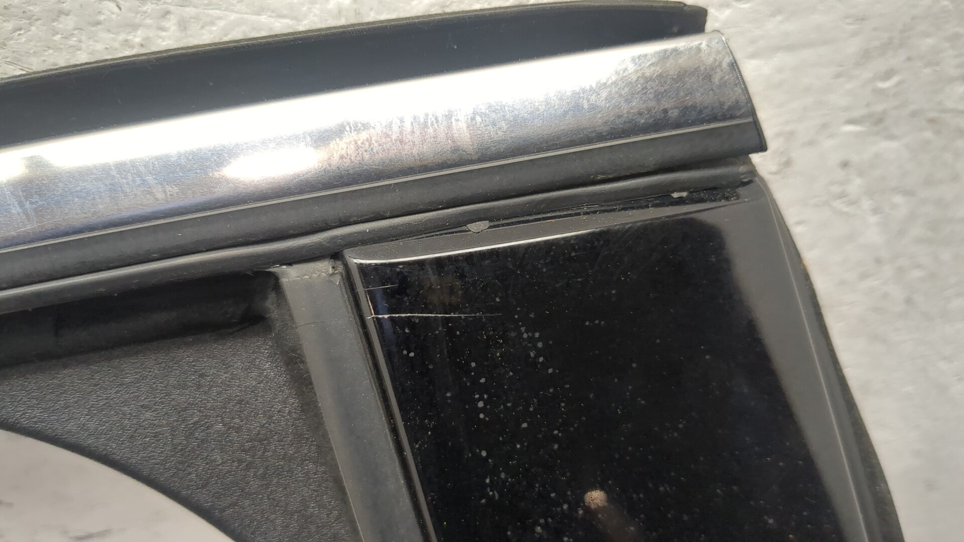 Дверь задняя правая