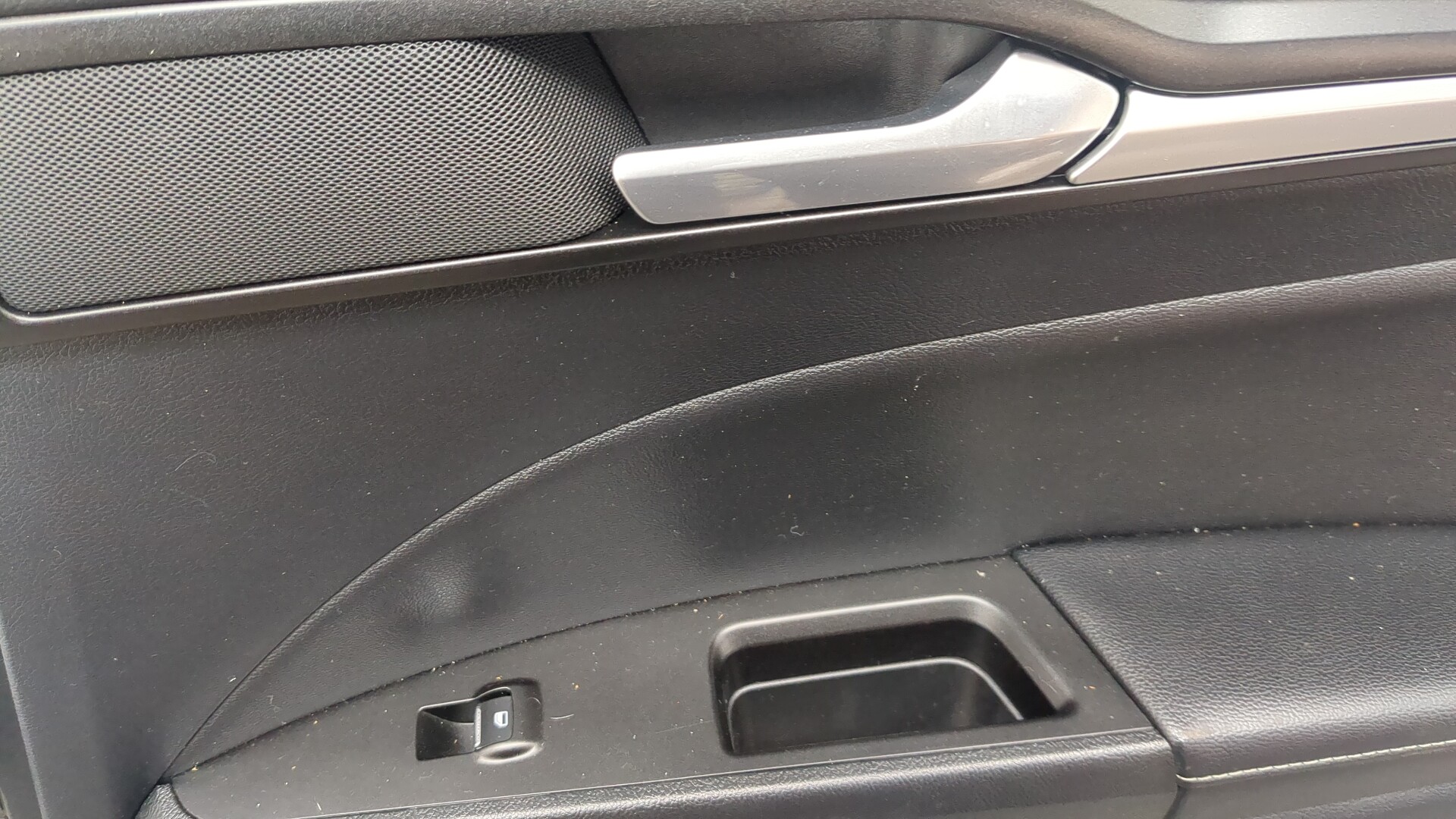 Дверь задняя правая