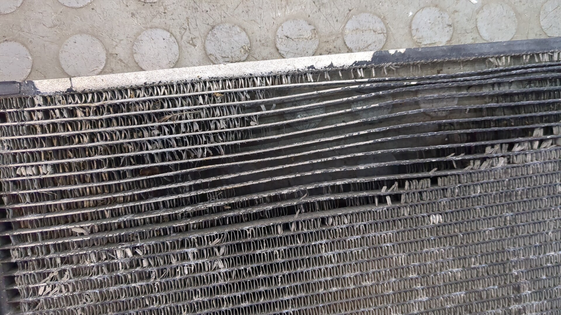 Радиатор кондиционера / конденсер