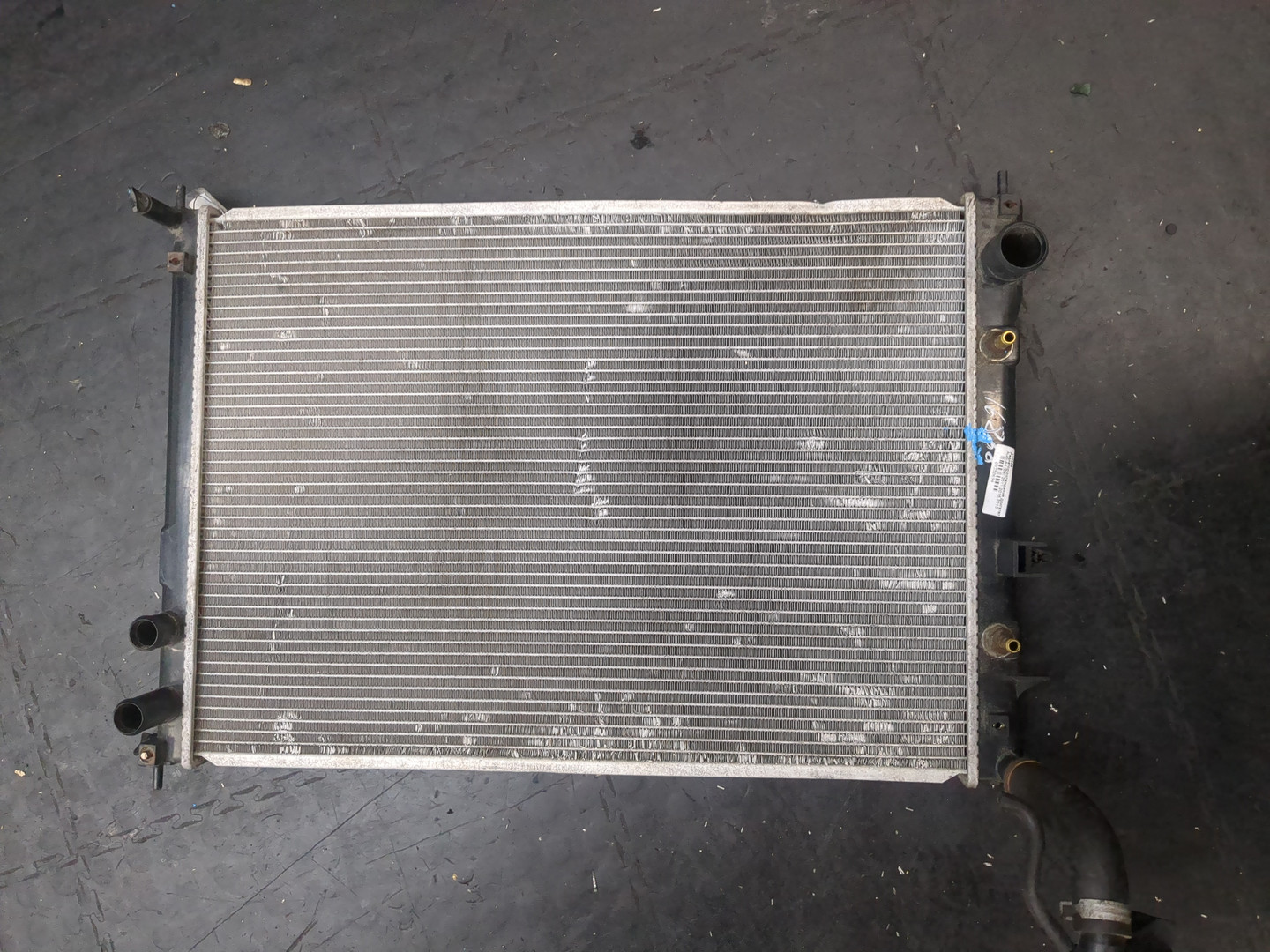 Радиатор охлаждения двигателя основной