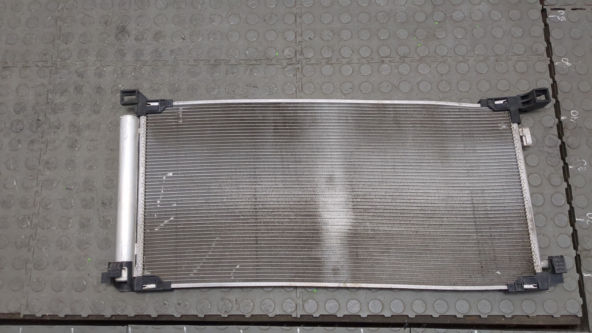 Радиатор кондиционера / конденсер