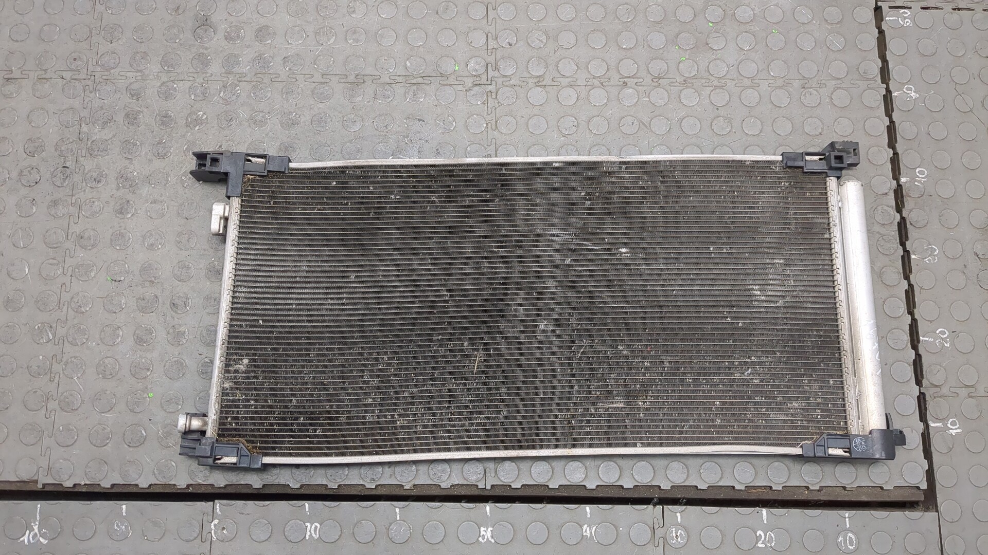 Радиатор кондиционера / конденсер