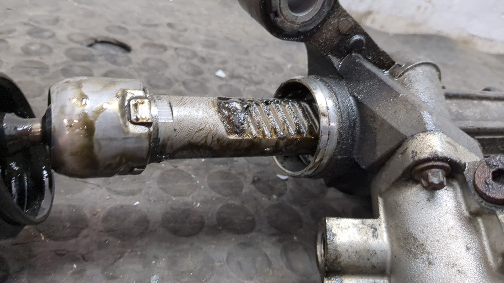 Рейка рулевая