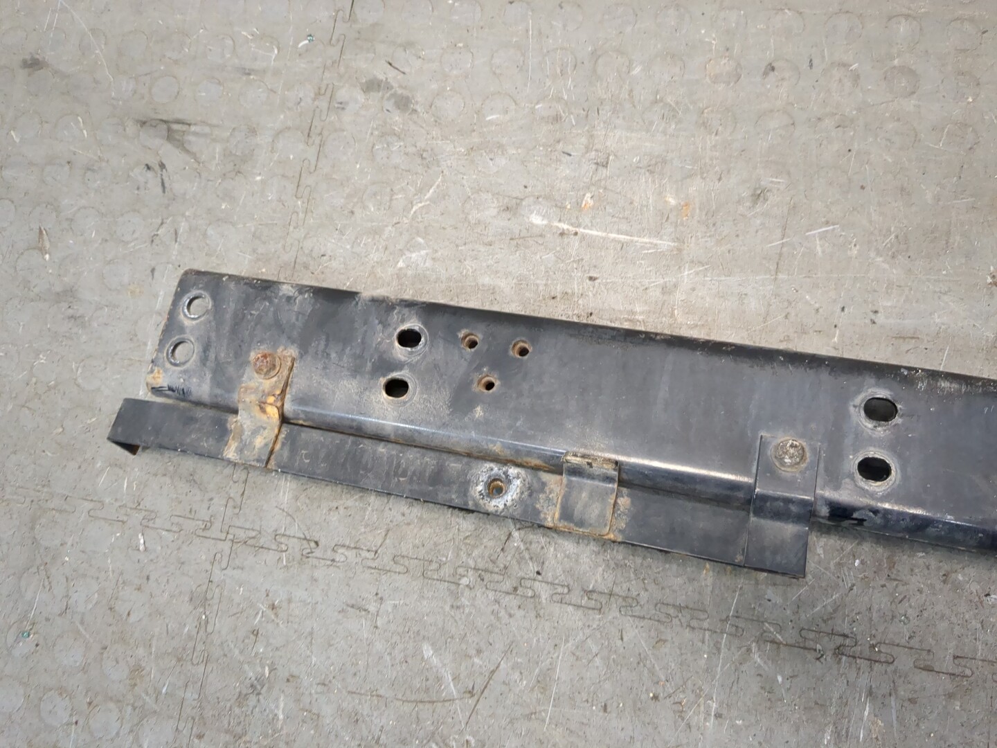 Кронштейн глушителя