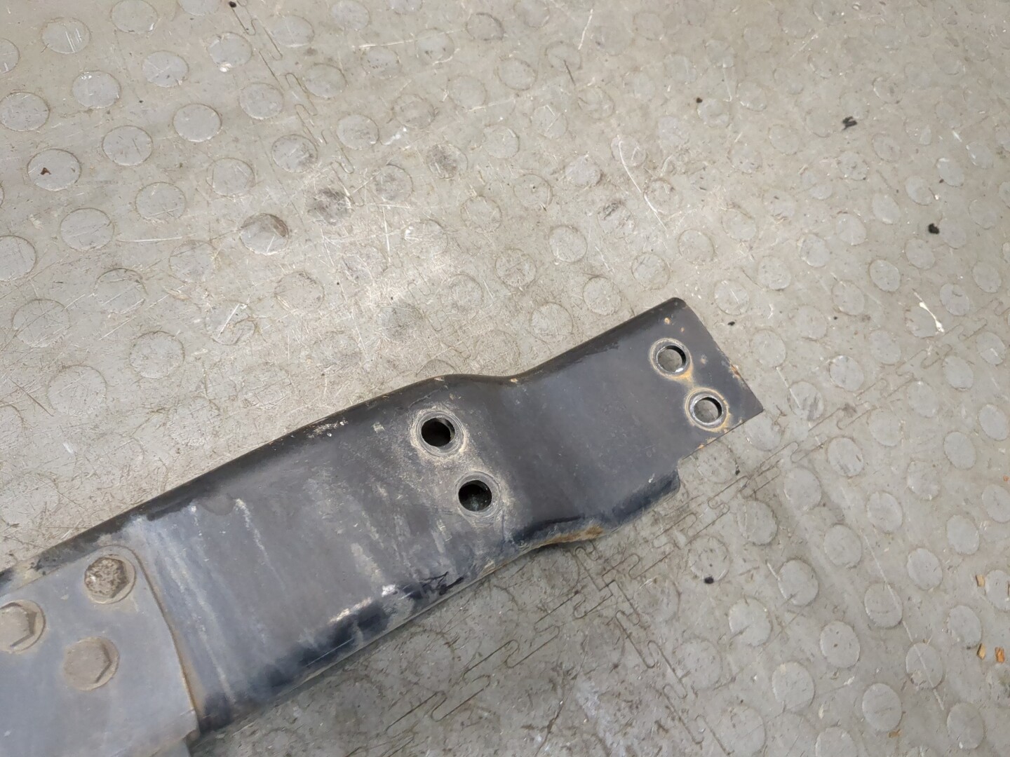 Кронштейн глушителя