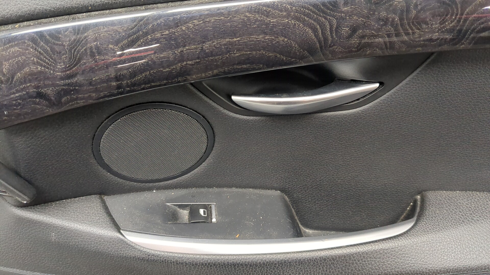 Дверь передняя правая