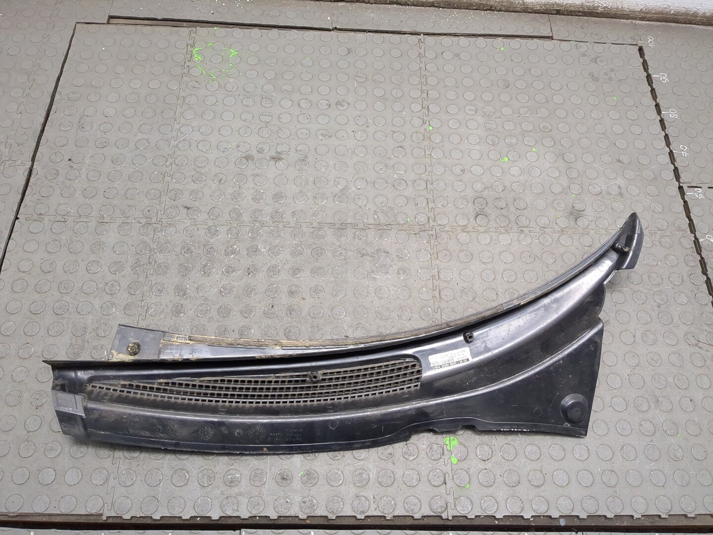 Решетка стеклоочистителей (Жабо)