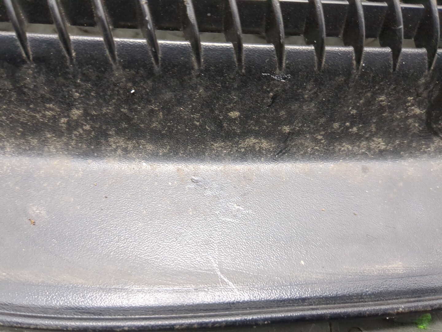 Решетка стеклоочистителей (Жабо)