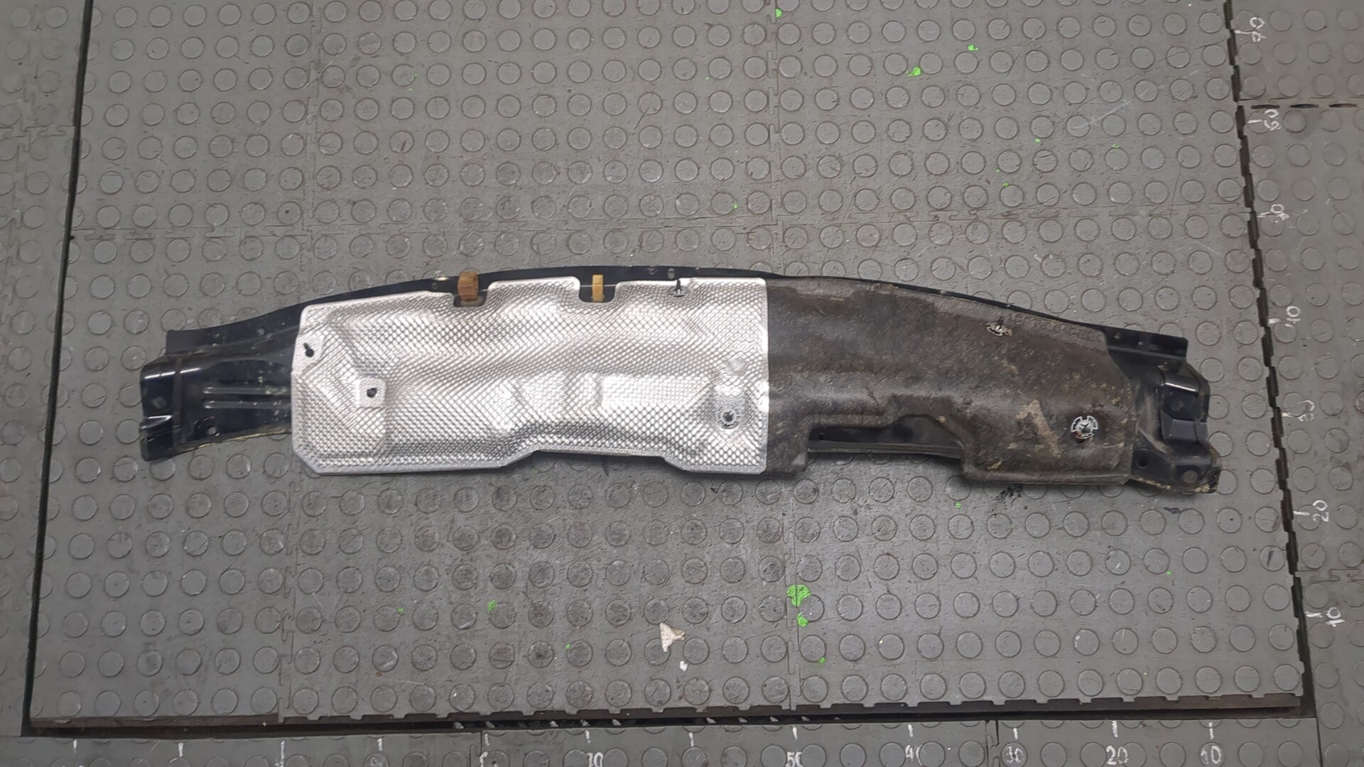 Молдинг лобового стекла