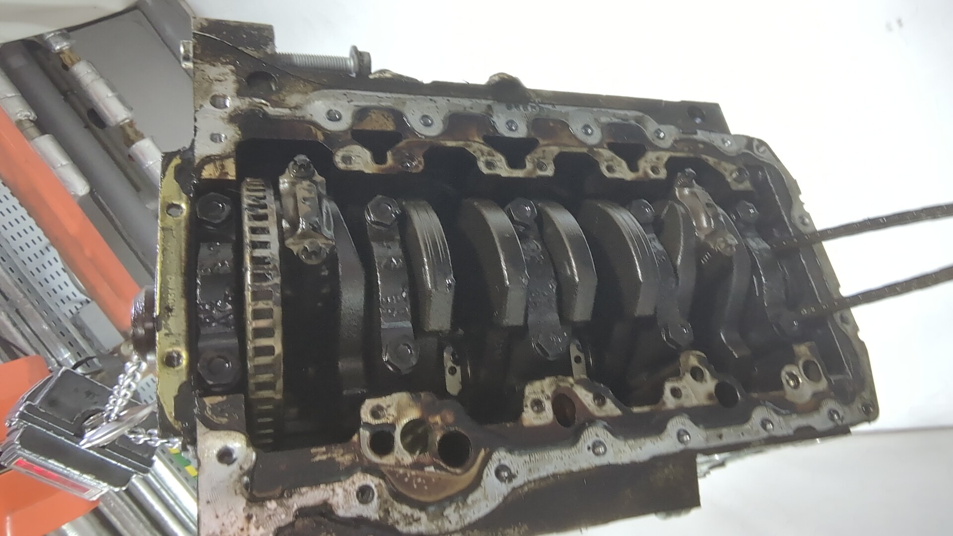 Блок двигателя