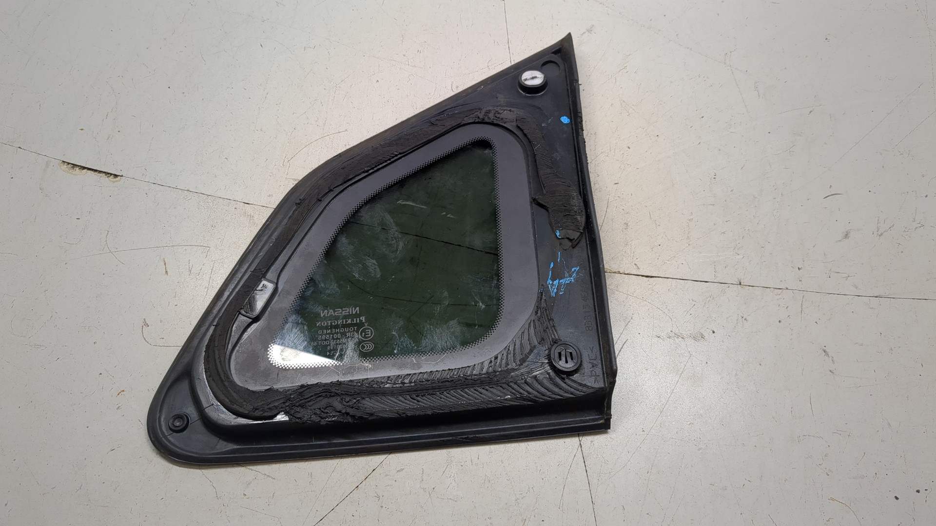 Стекло боковое