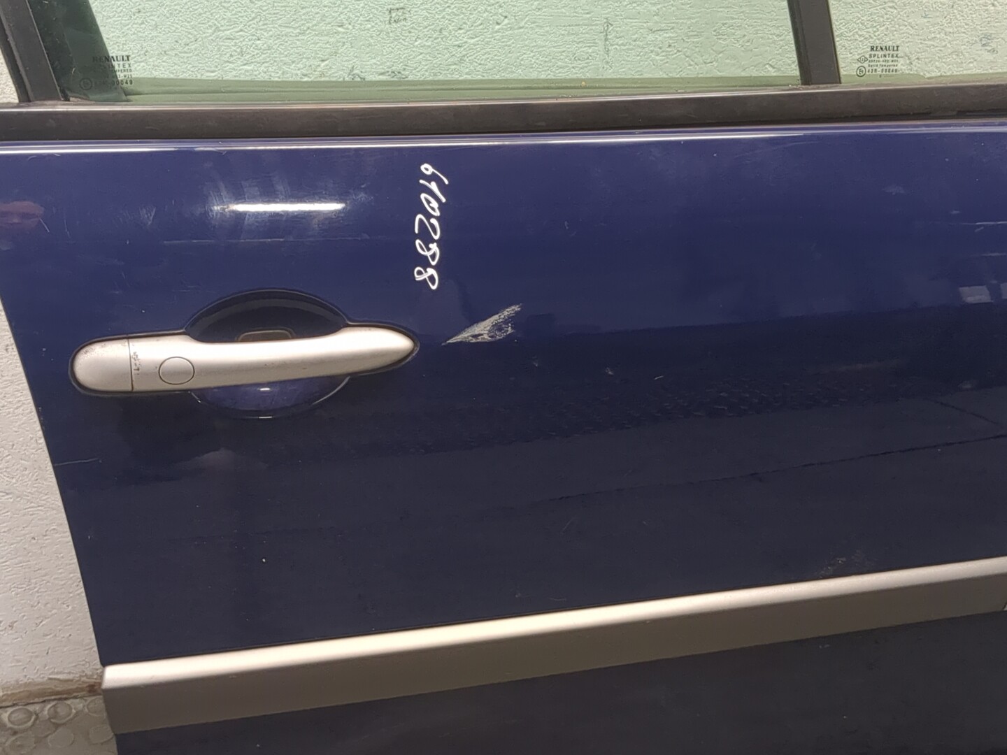 Дверь передняя правая