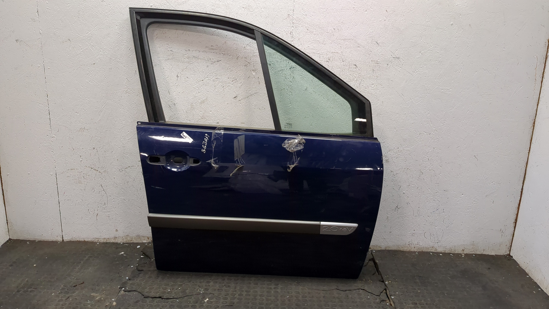 Дверь передняя правая