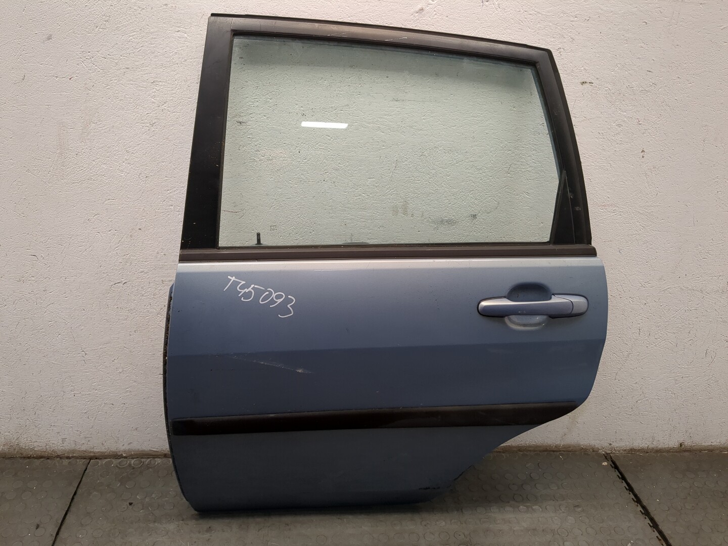 Дверь задняя левая