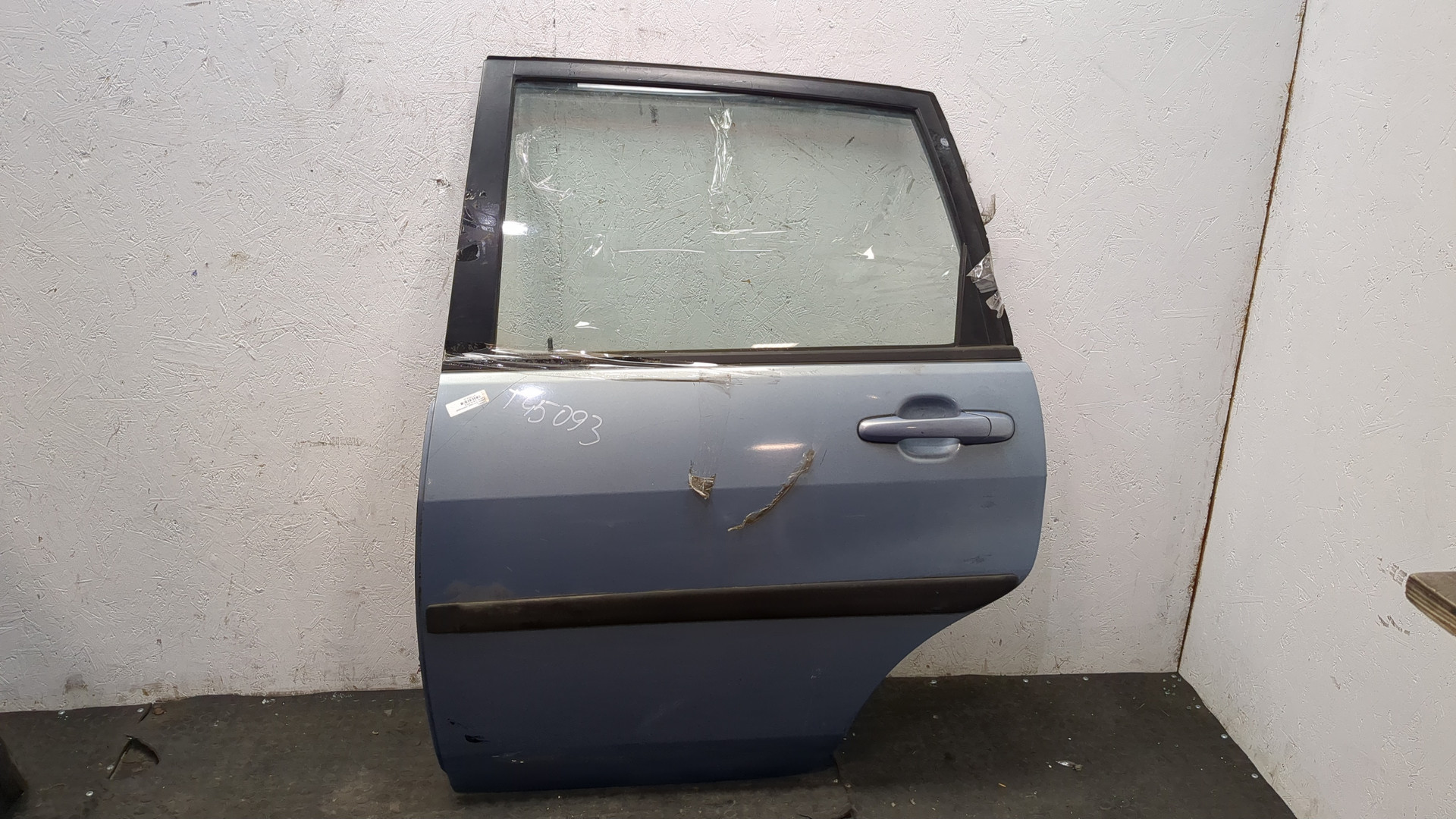 Дверь задняя левая